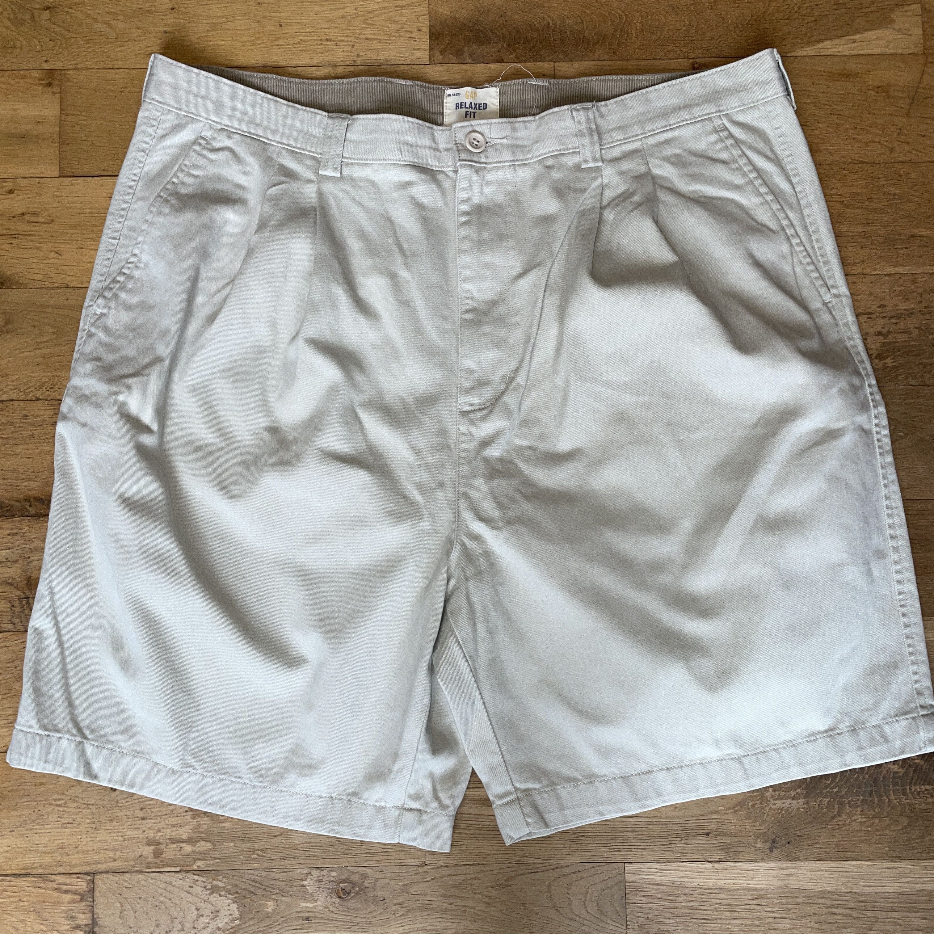 Gap Gap Men's Fashion Shorts Summer Chino Size 42 Size US 42 / EU 58 - 1 Thumbnail