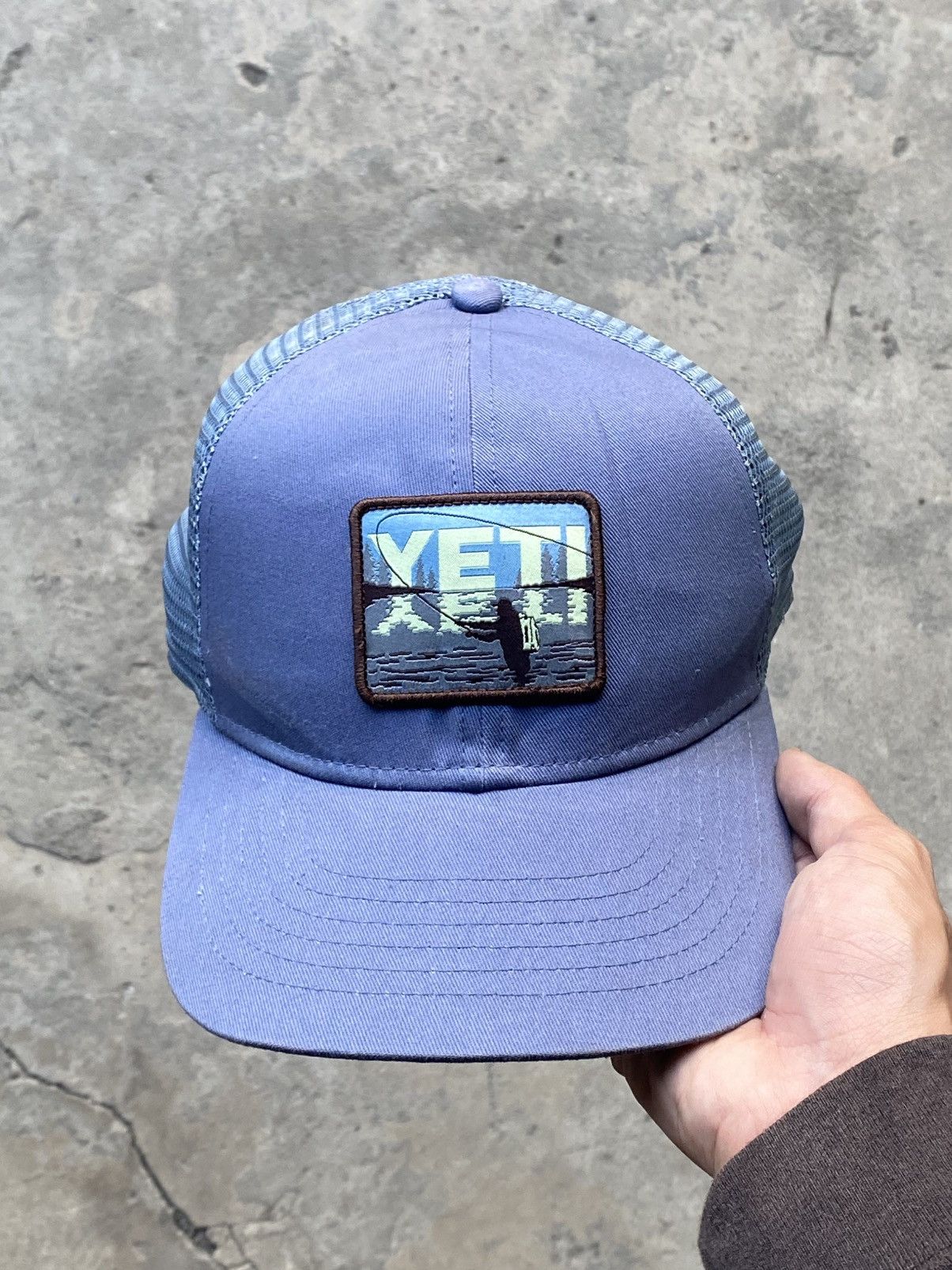 Yeti YETI Trucker Hat🎣 Size ONE SIZE - 1 Thumbnail