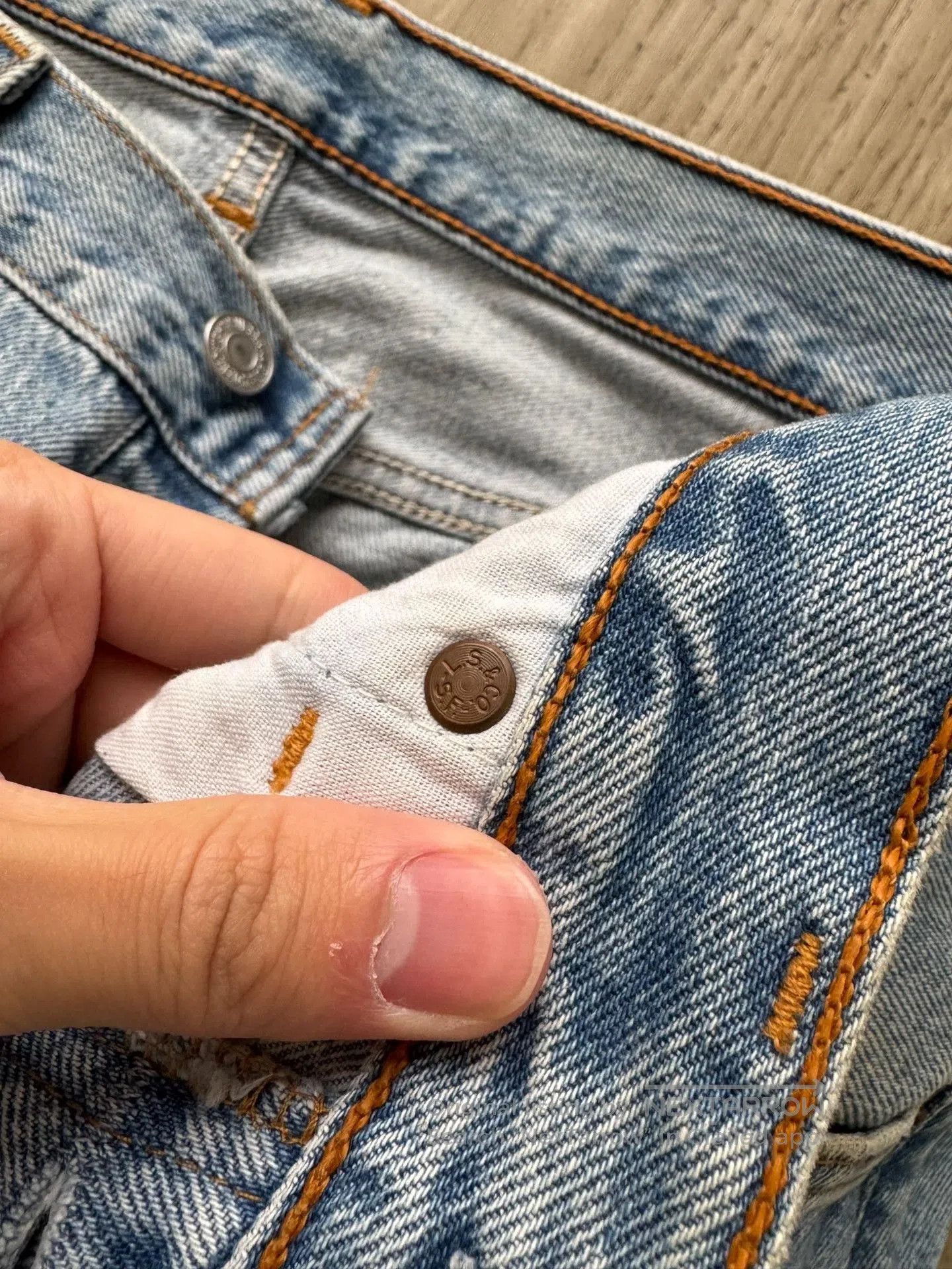 Levi's Vintage Levis 501 Jeans. Size US 33 - 2 Thumbnail