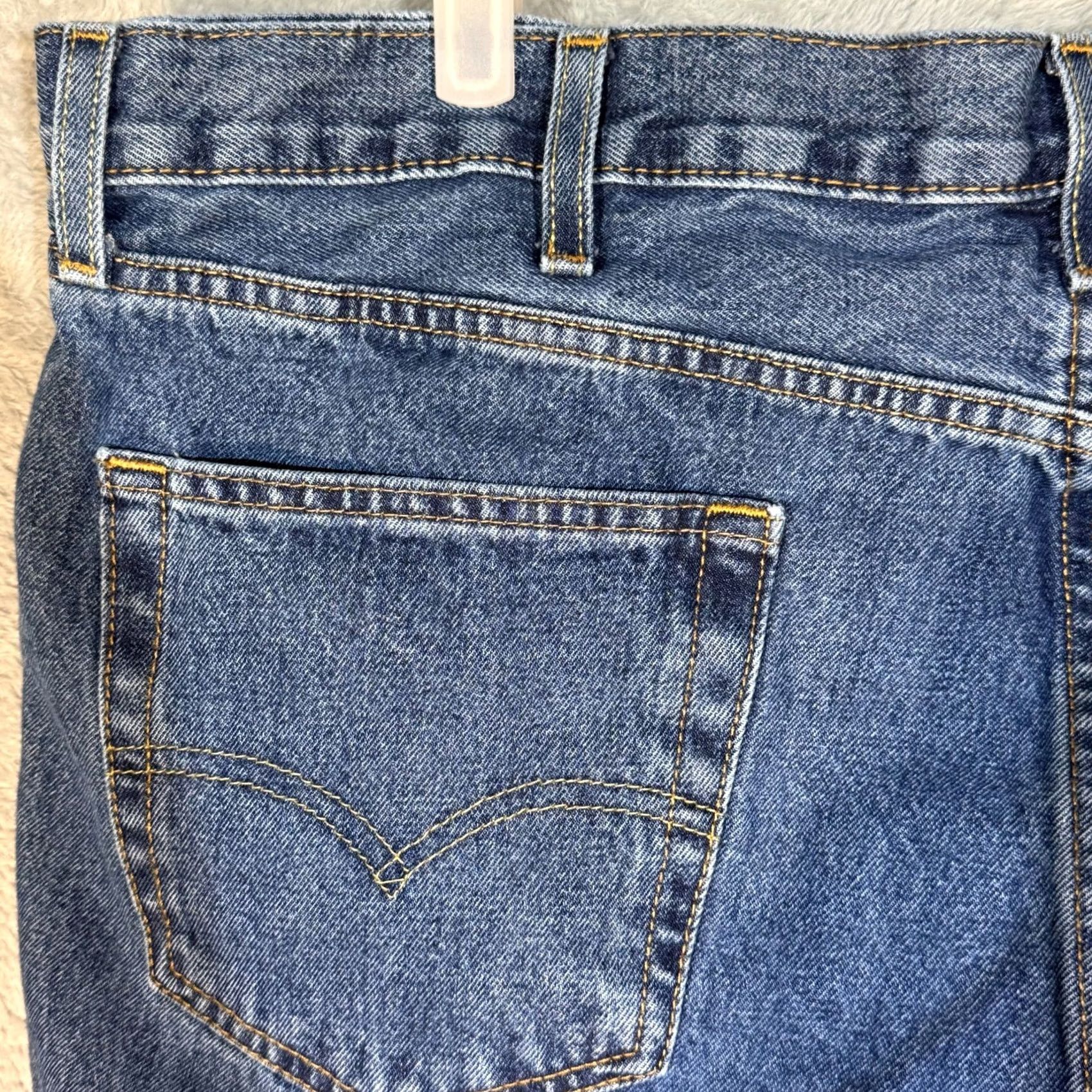 Levi's Levi’s 550 Jeans Men 42x30 Blue Denim Medium Wash Relaxed Fit Straight Leg Size US 42 / EU 58 - 6 Thumbnail