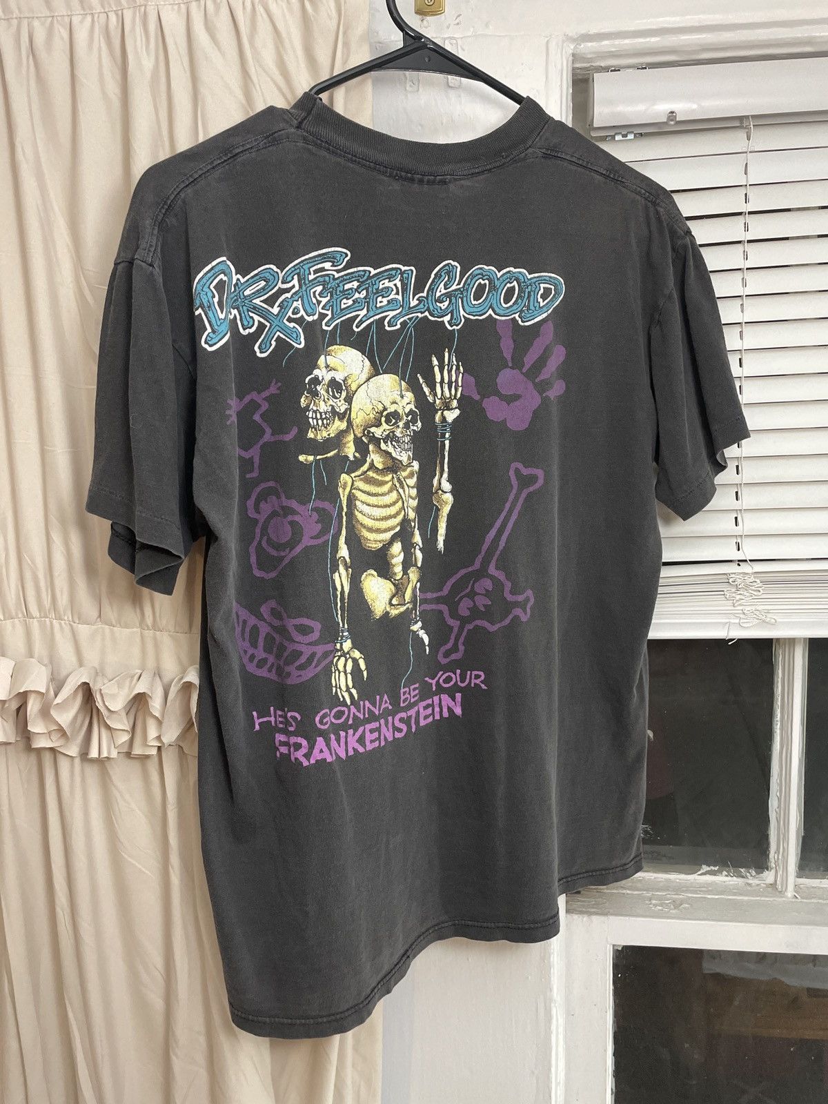 Band Tees RARE 1989 MOTLEY CREW DR.FEELGOOD SHIRT Size US L / EU 52-54 / 3 - 2 Thumbnail