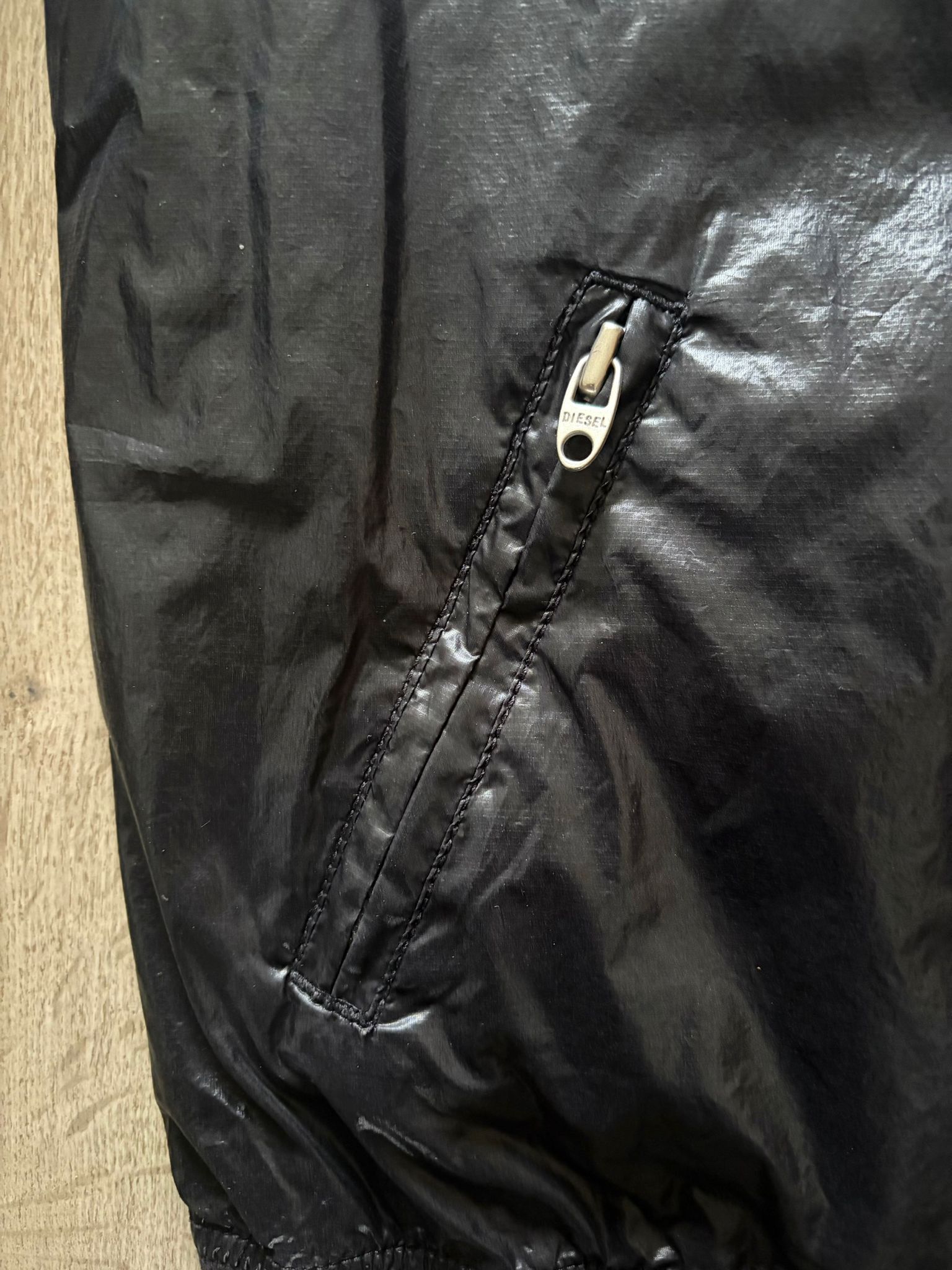 Diesel Diesel Vintage Y2K Black Coated Bomber Jacket Graphic Sz M Size US M / EU 48-50 / 2 - 8 Thumbnail