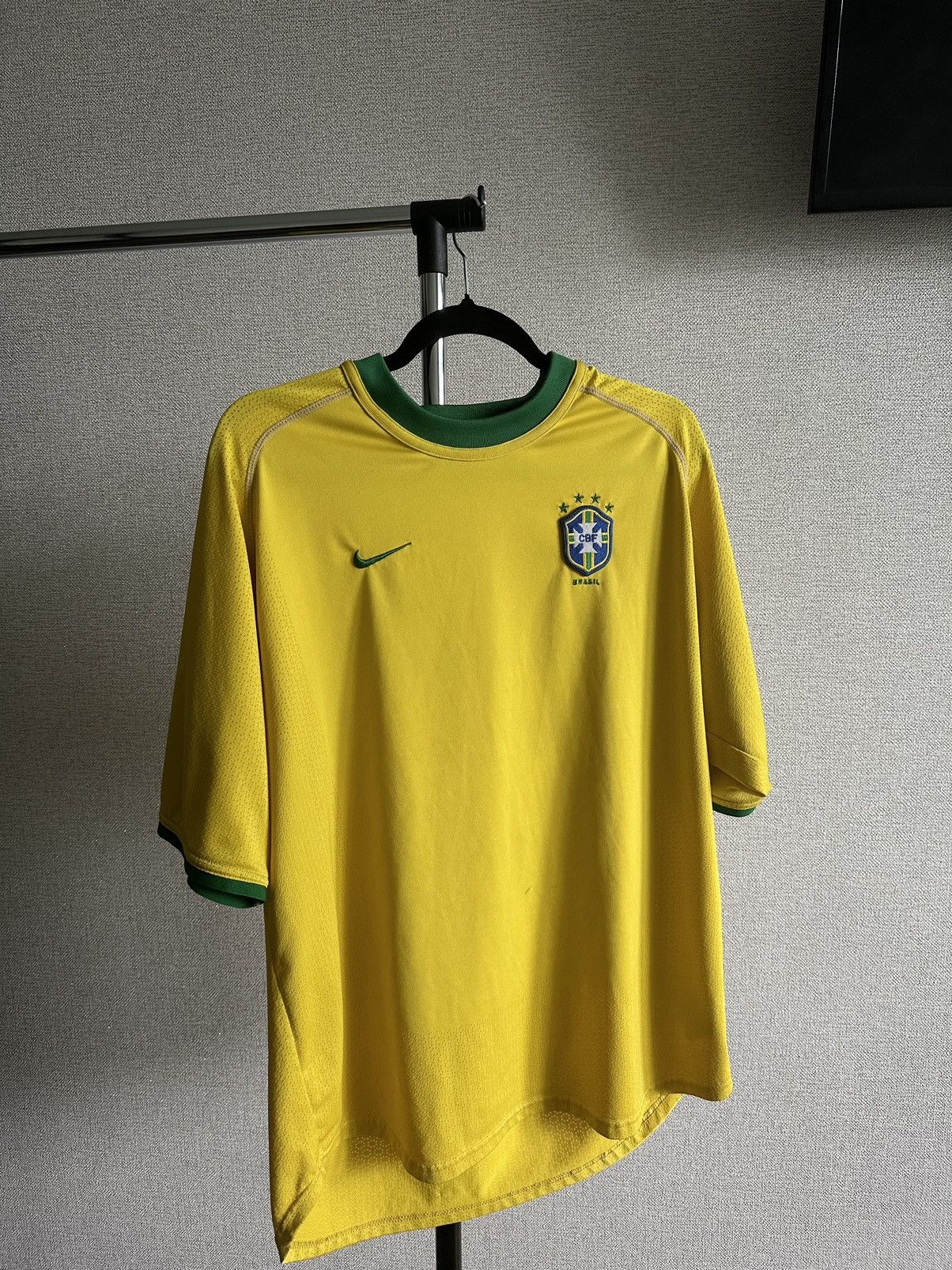 Nike 2000 Nike Brazil Vintage Home Soccer Jersey Size US L / EU 52-54 / 3 - 1 Thumbnail