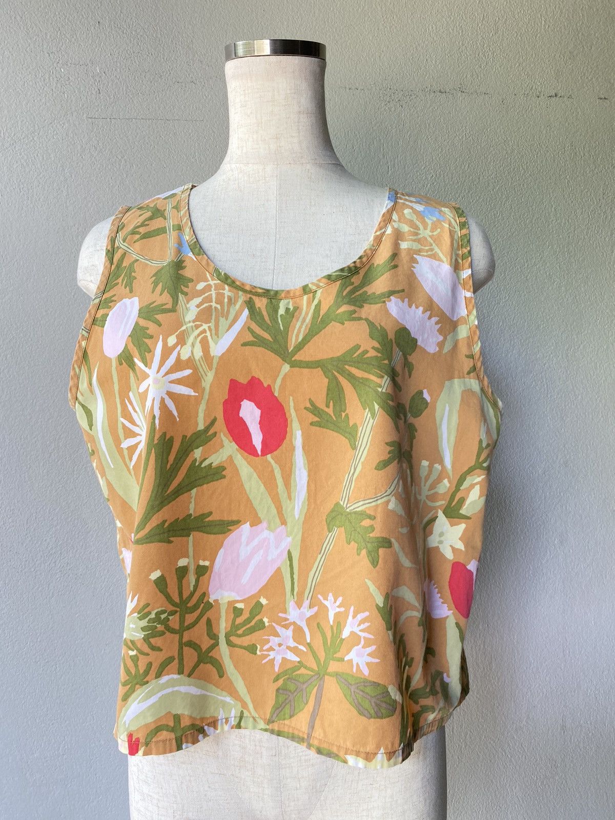 Designer × Japanese Brand Hobgoblin Kosue Naito Floral Sleeveless Top Size L / US 10 / IT 46 - 14 Thumbnail
