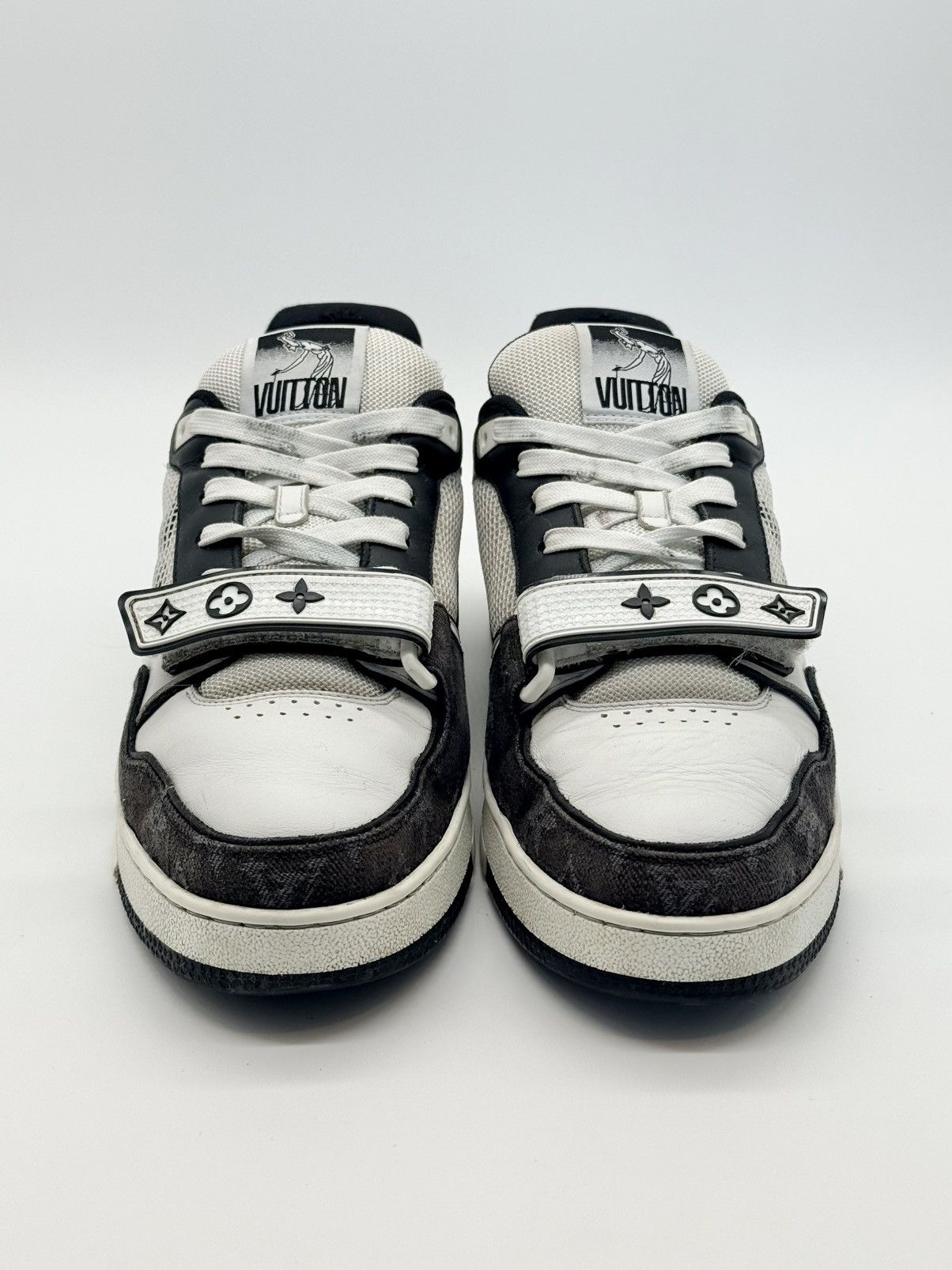 Louis Vuitton Size 9 - Louis Vuitton Trainer Low Strap Black Size US 9 / EU 42 - 4 Thumbnail