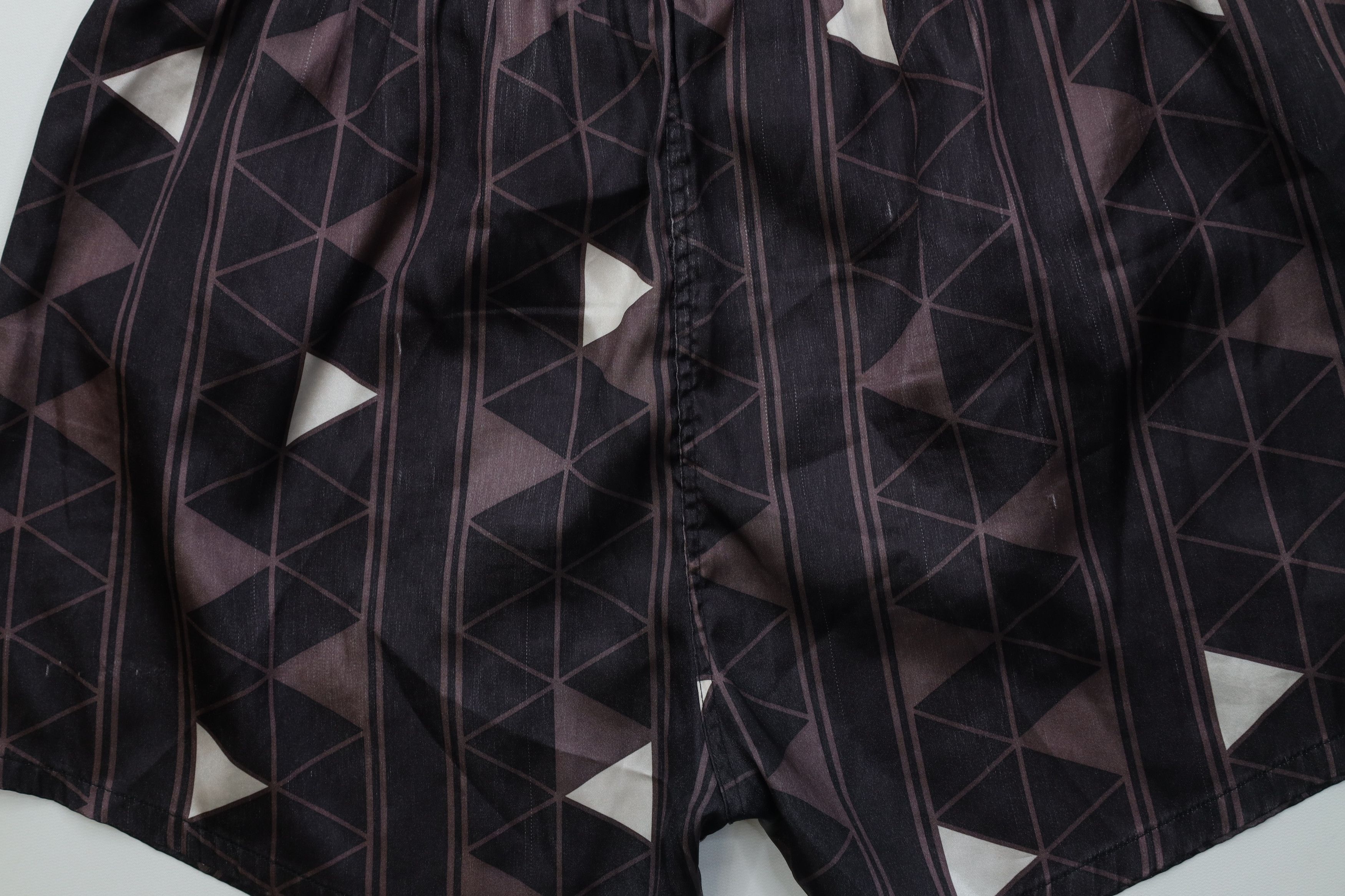 Vintage Vintage 90s Geometric Running Jogging Soccer Shorts Size US 34 / EU 50 - 13 Thumbnail