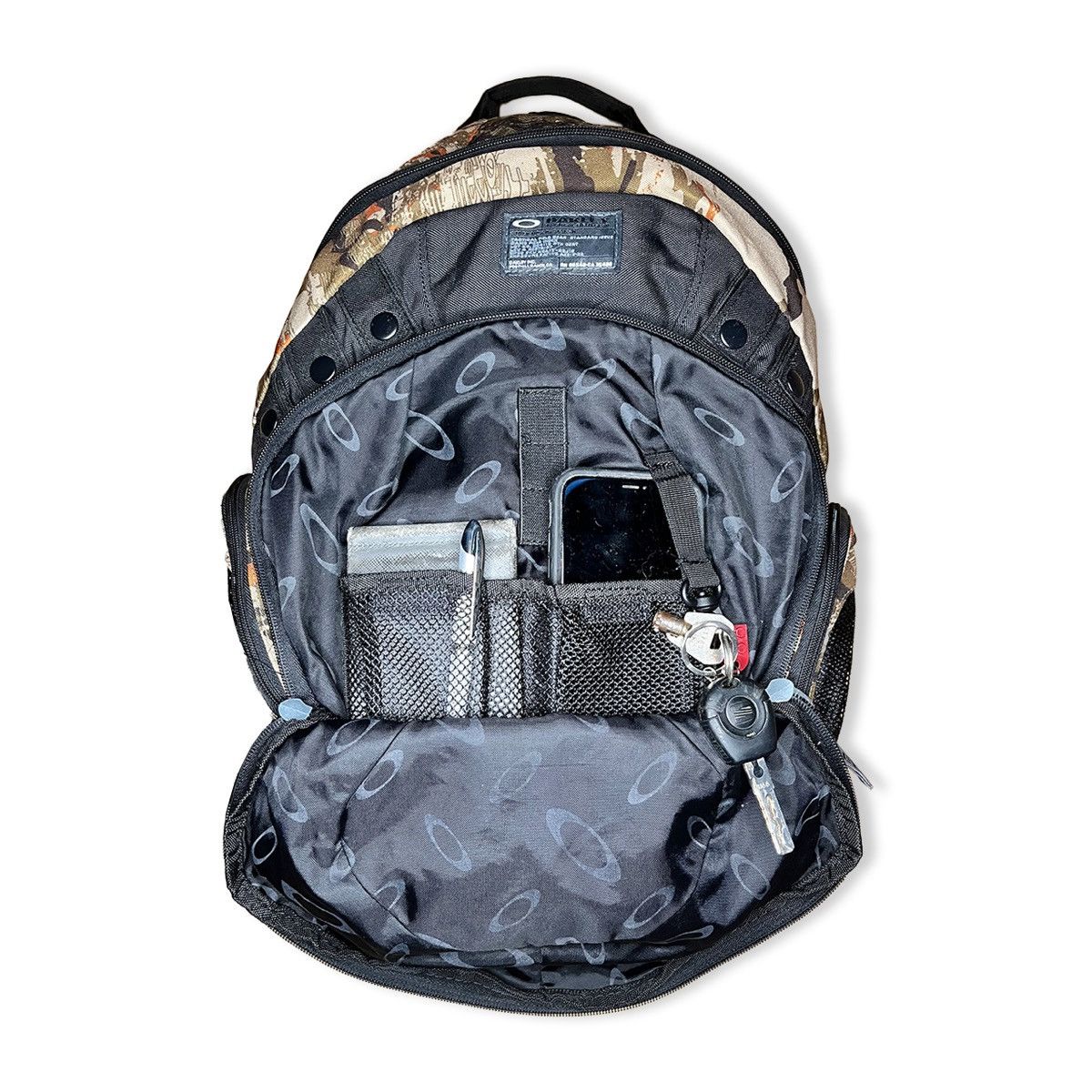 Oakley 2007 Oakley ‘Planet Pack’ Technical MP3 Tiger Camo Backpack Size ONE SIZE - 2 Thumbnail