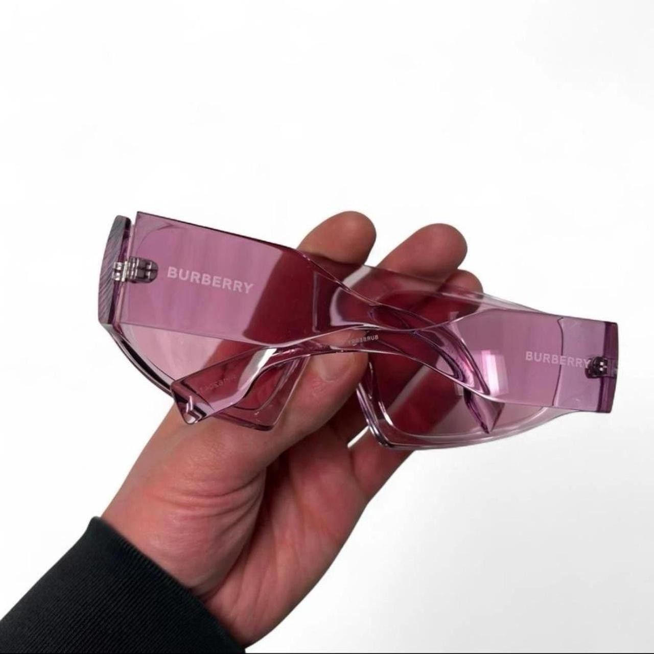 Burberry Big shield Burberry pink sunglasses steve lacey type Size ONE SIZE - 4 Thumbnail