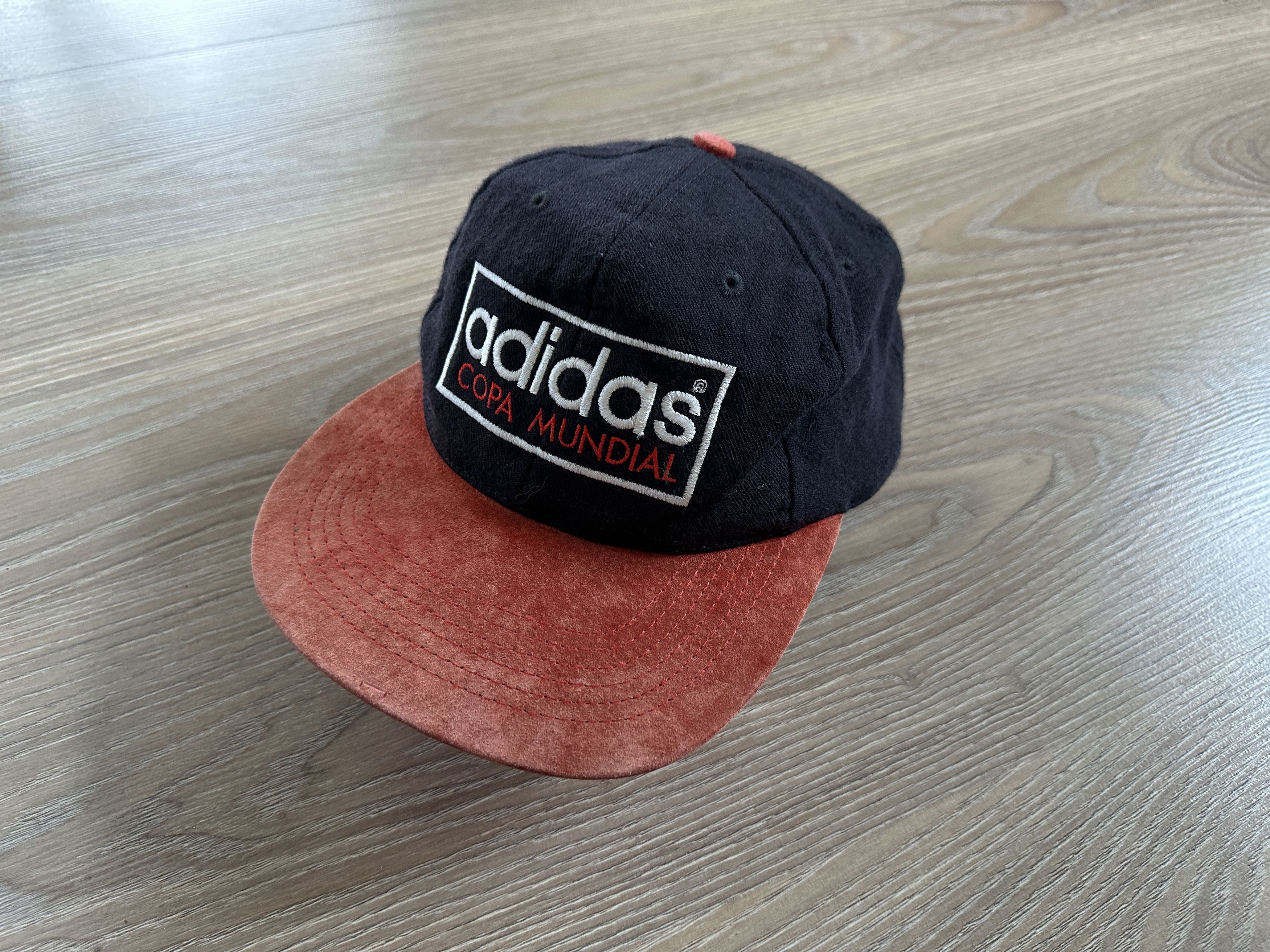 Adidas × Vintage Rare Adidas Copa Mundial Snapback Hat 1990s Size ONE SIZE - 2 Thumbnail