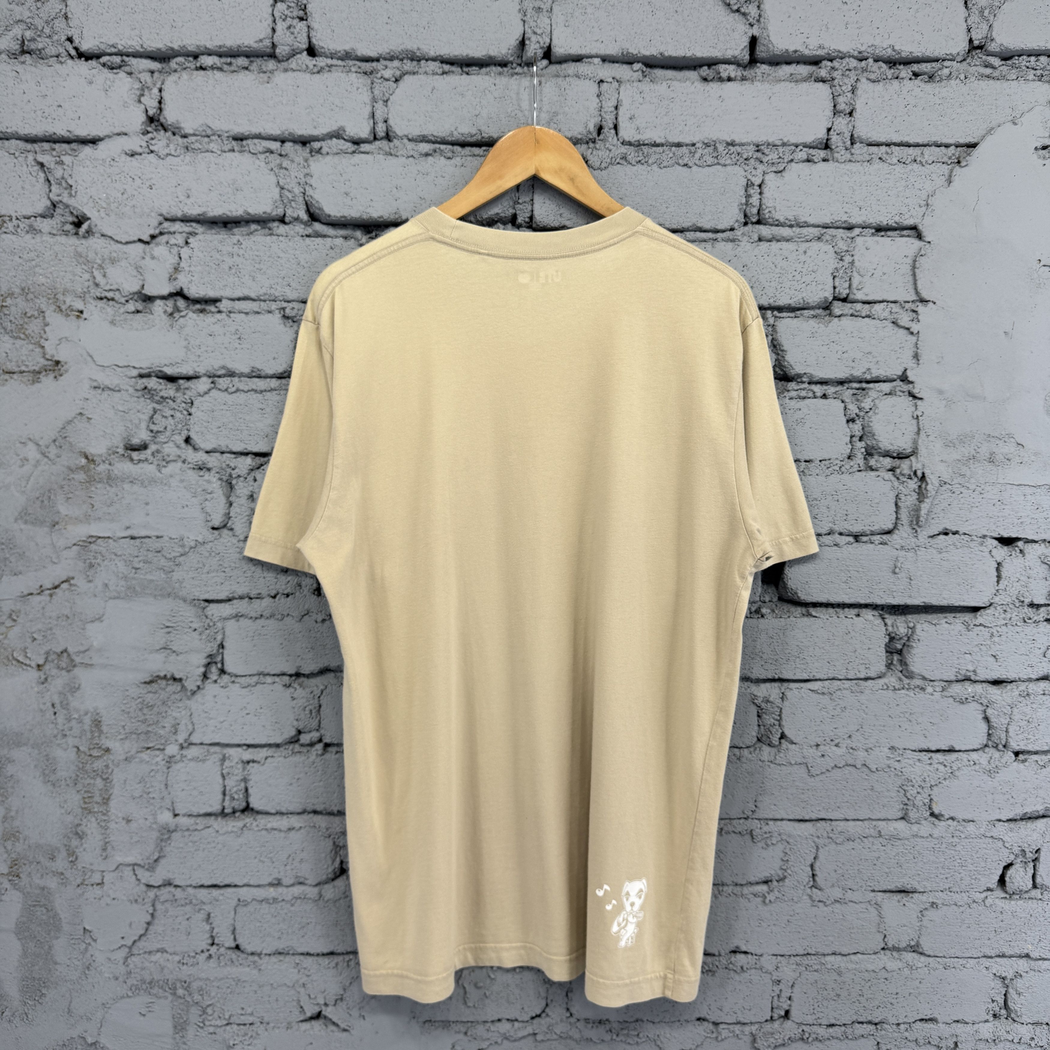 Anime Uniqlo Animal Crossing New Horizons 2020 Slogan Tshirt Size US L / EU 52-54 / 3 - 2 Thumbnail