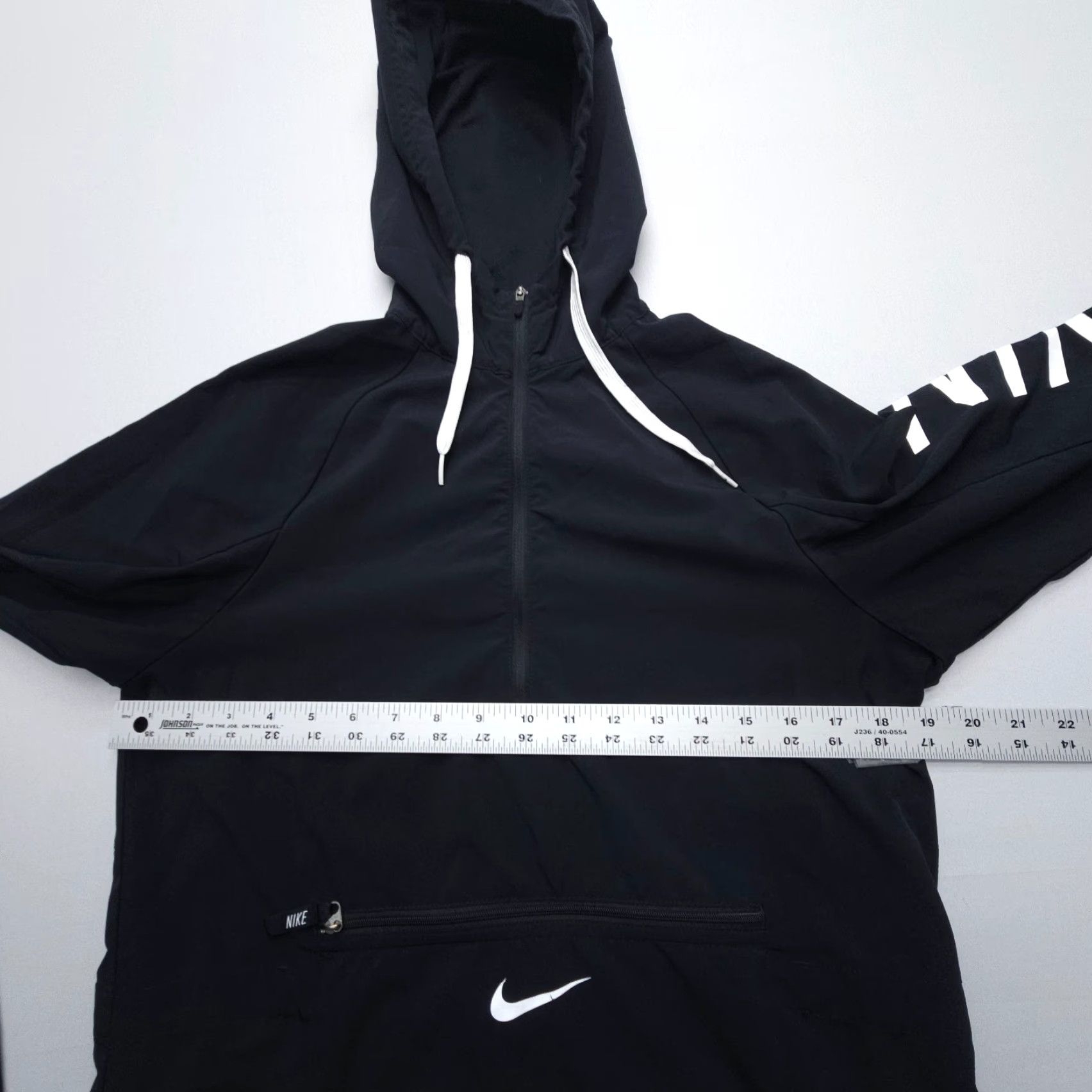 Nike Nike Womens Jacket XS Packable Windbreaker Hooded Anorak Black White Run/Walk Active Gear Size XS / US 0-2 / IT 36-38 - 7 Thumbnail