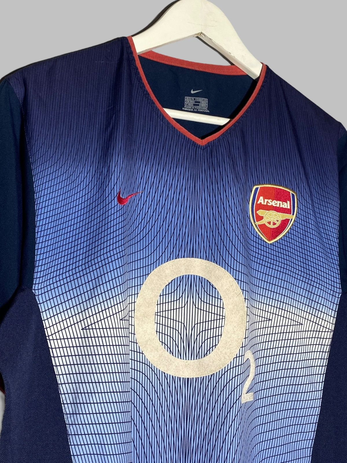 Nike 🔥 ARSENAL 2000S NIKE JERSEY HYPNOSIS VINTAGE BERGKAMP VIBES Size US M / EU 48-50 / 2 - 3 Thumbnail