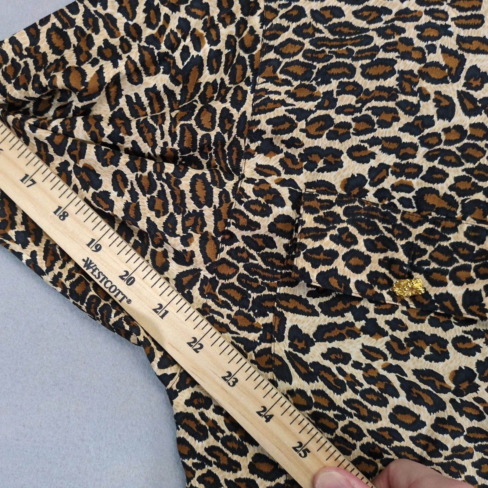 MAGGY LONDON Maggy London 100% Silk Leopard Print Blouse Top Women's 10 Size L / US 10 / IT 46 - 6 Thumbnail