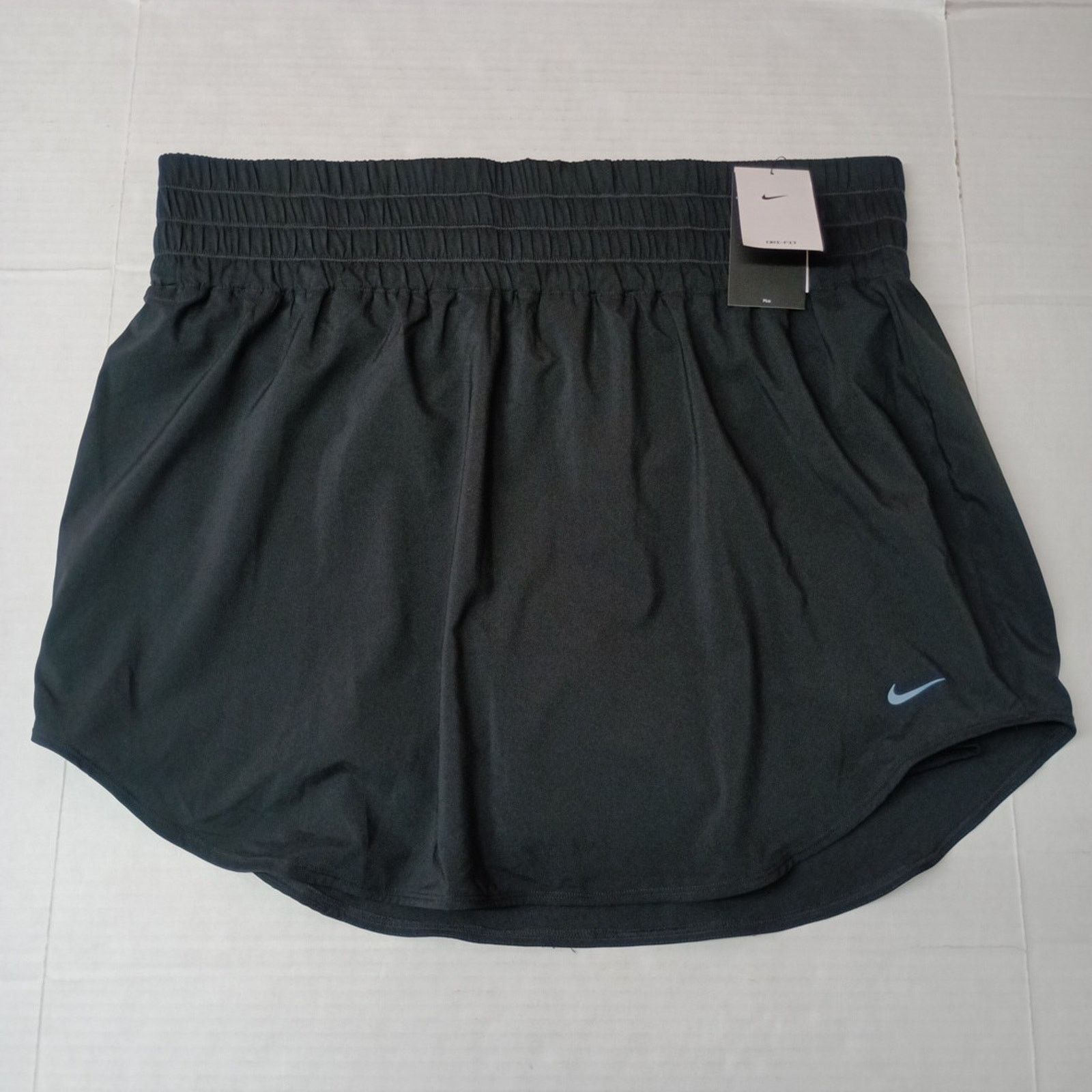 Nike Nike One Skort Women's Plus Size 3X Black Dri-Fit High-Rise Size 42" / US 20 - 1 Thumbnail