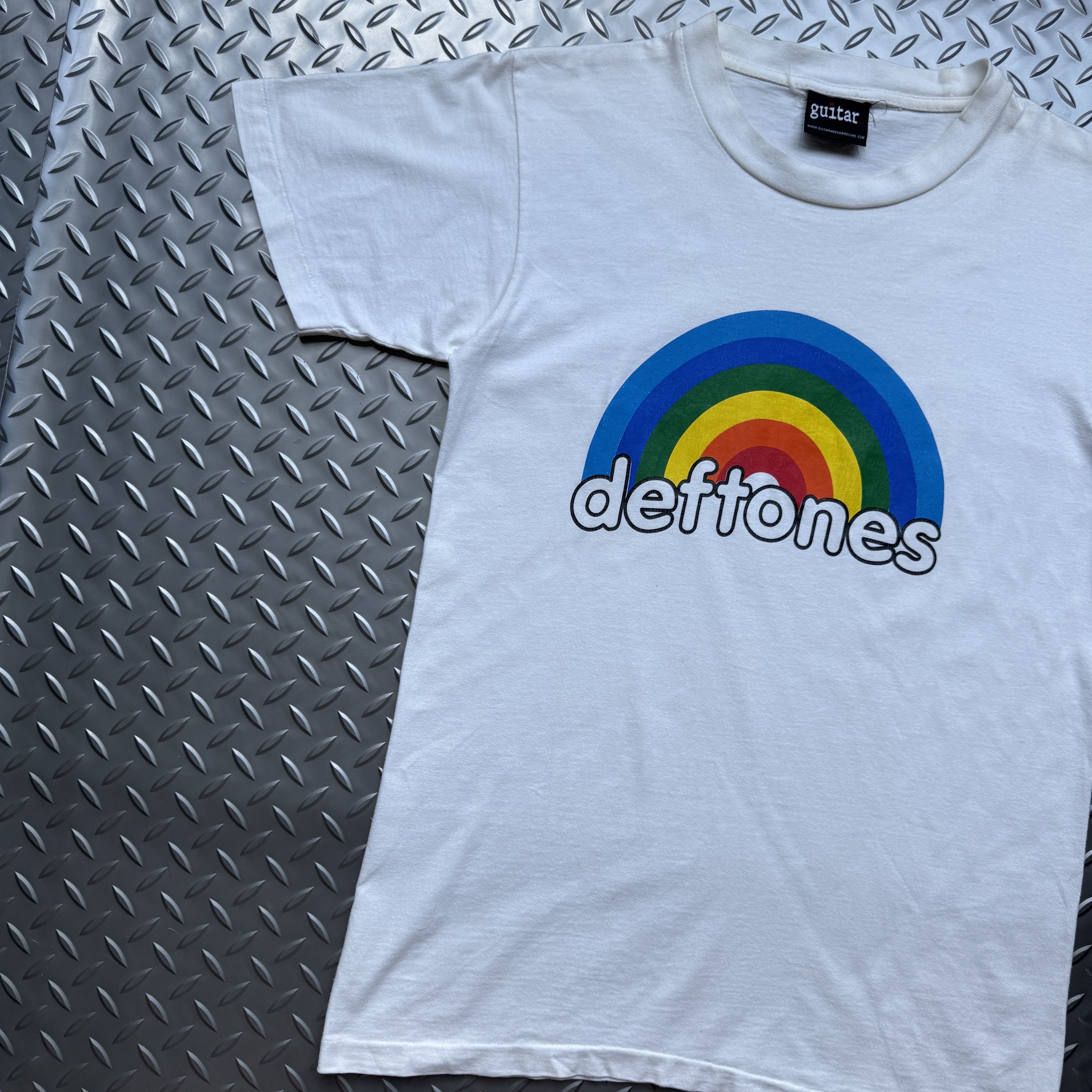 Band Tees Vintage Deftones Rainbow 90s T-Shirt Size US S / EU 44-46 / 1 - 7 Thumbnail