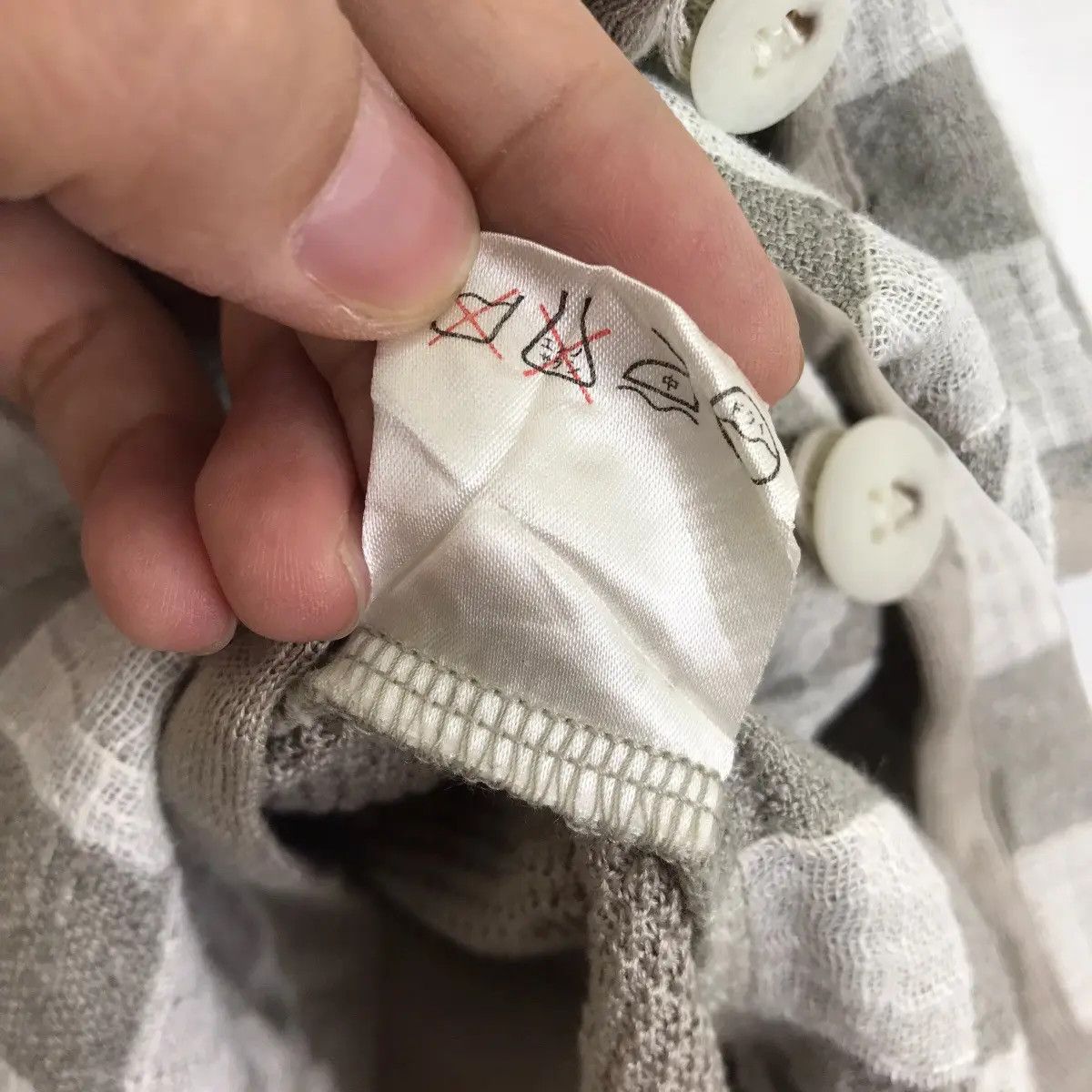 Valentino Vtg 90’ VALENTINO GARAVANI SPORT Tartan Cardigan Italy Plaid Size M / US 6-8 / IT 42-44 - 4 Thumbnail