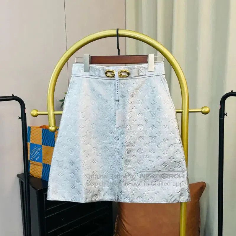 Louis Vuitton Louis Vuitton Silver Leather Mini Skirt . Size 23" - 1 Thumbnail