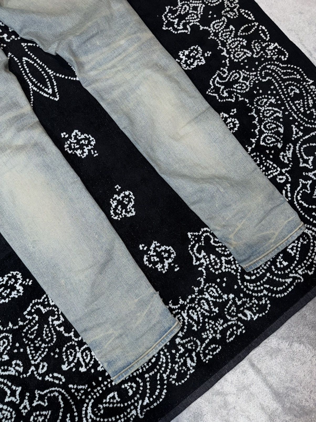 Amiri AMIRI MX1 BANDANA PATCH JEANS Size US 33 - 15 Thumbnail