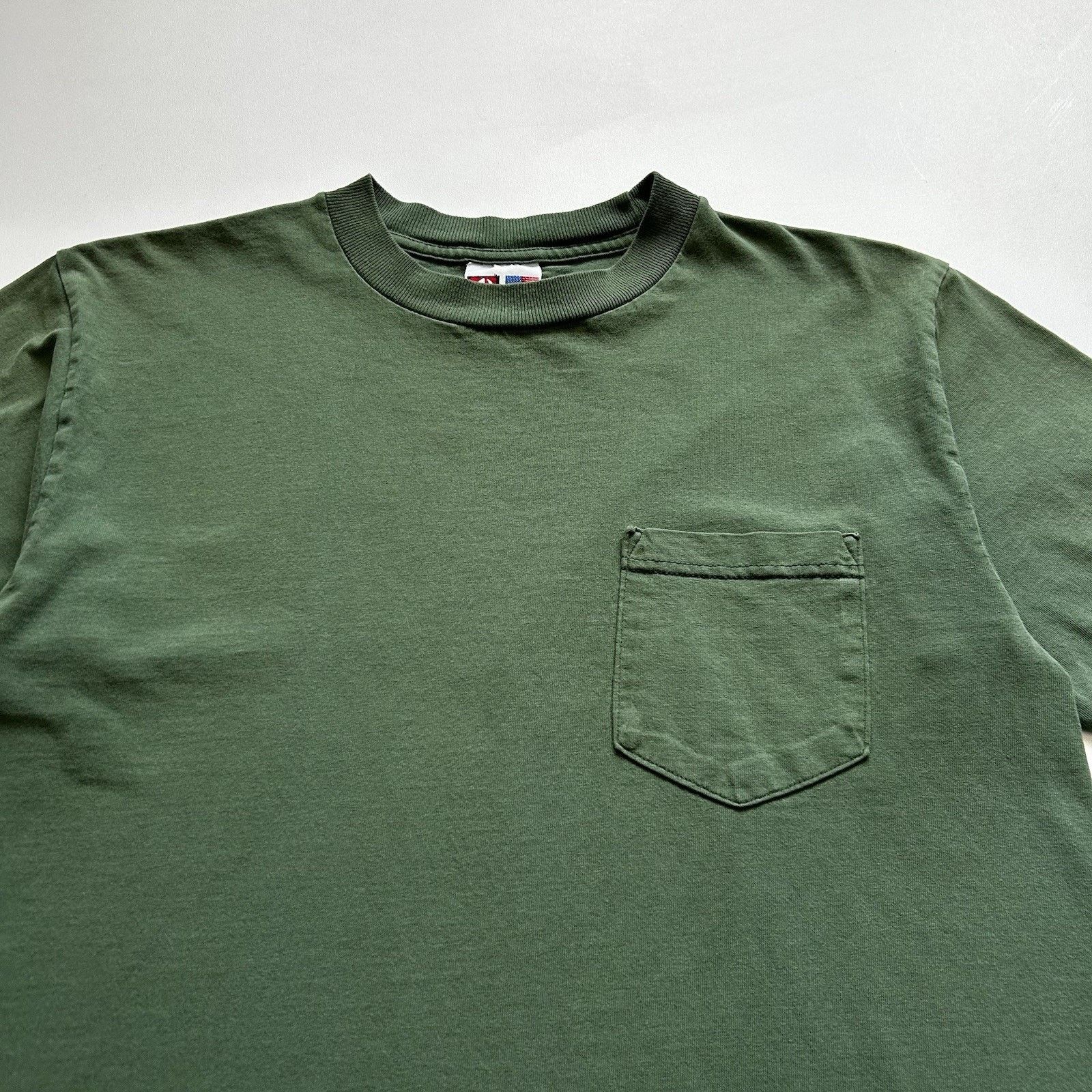 Vintage Vintage 90s Faded Green Blank Pocket T-Shirt Medium USA Made Size US M / EU 48-50 / 2 - 2 Thumbnail