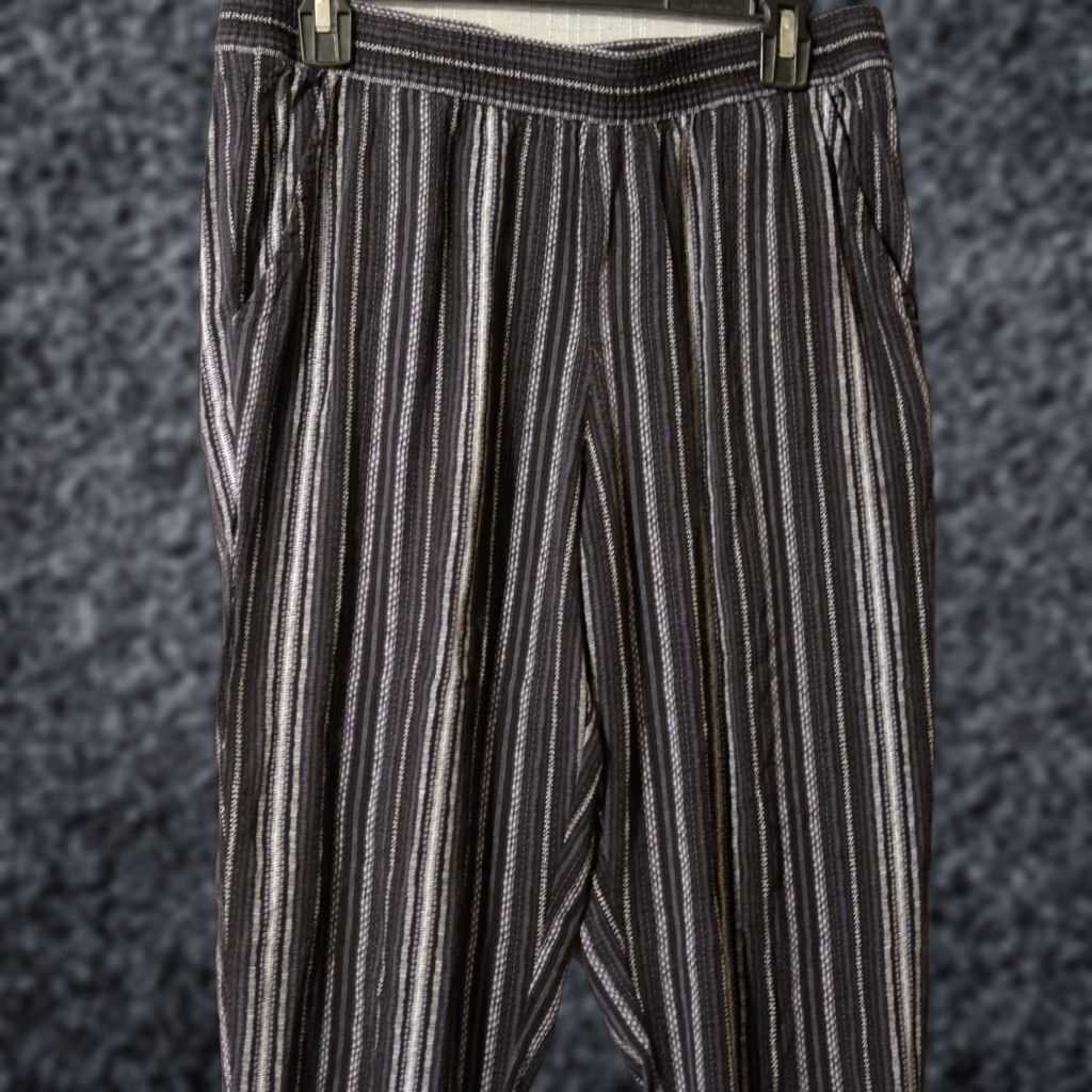 Jessica Simpson Jessica Simpson Capri Pants Womens M Black/White Striped Pull-On Casual Shorts-Style Capris Size ONE SIZE - 1 Thumbnail