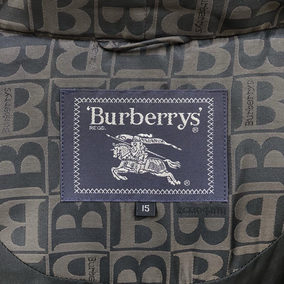 Burberry Vintage Burberry's All-Over Patterned Padded Jacket Size XL / US 12-14 / IT 48-50 - 15 Thumbnail