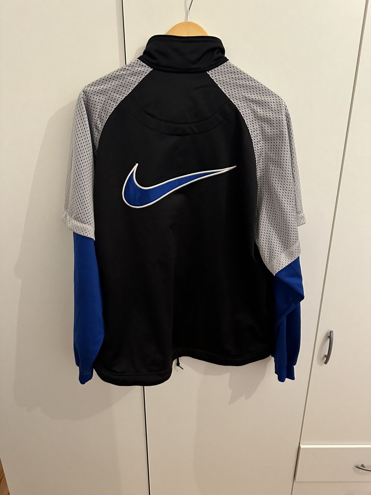 Nike Nike Air Jacke Windbreaker Size L Retro Vintage Track Size US L / EU 52-54 / 3 - 1 Thumbnail