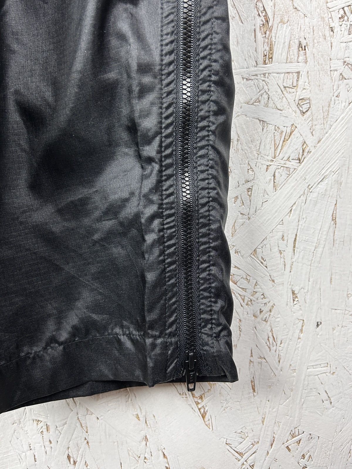 Nike 80s Vintage Nike Shiny Nylon Tracksuit Pants In Black Size US 34 / EU 50 - 3 Thumbnail