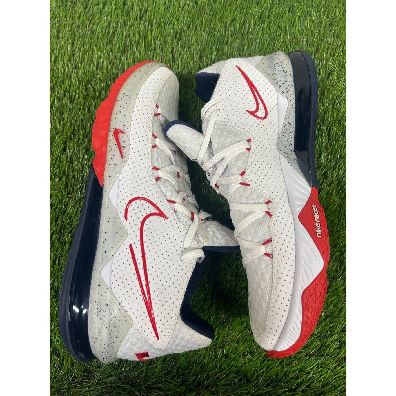 Nike RARE NIKE LeBron 17 Duquesne Home PE Size 14 Nike Sample Size US 14 / EU 47 - 6 Thumbnail