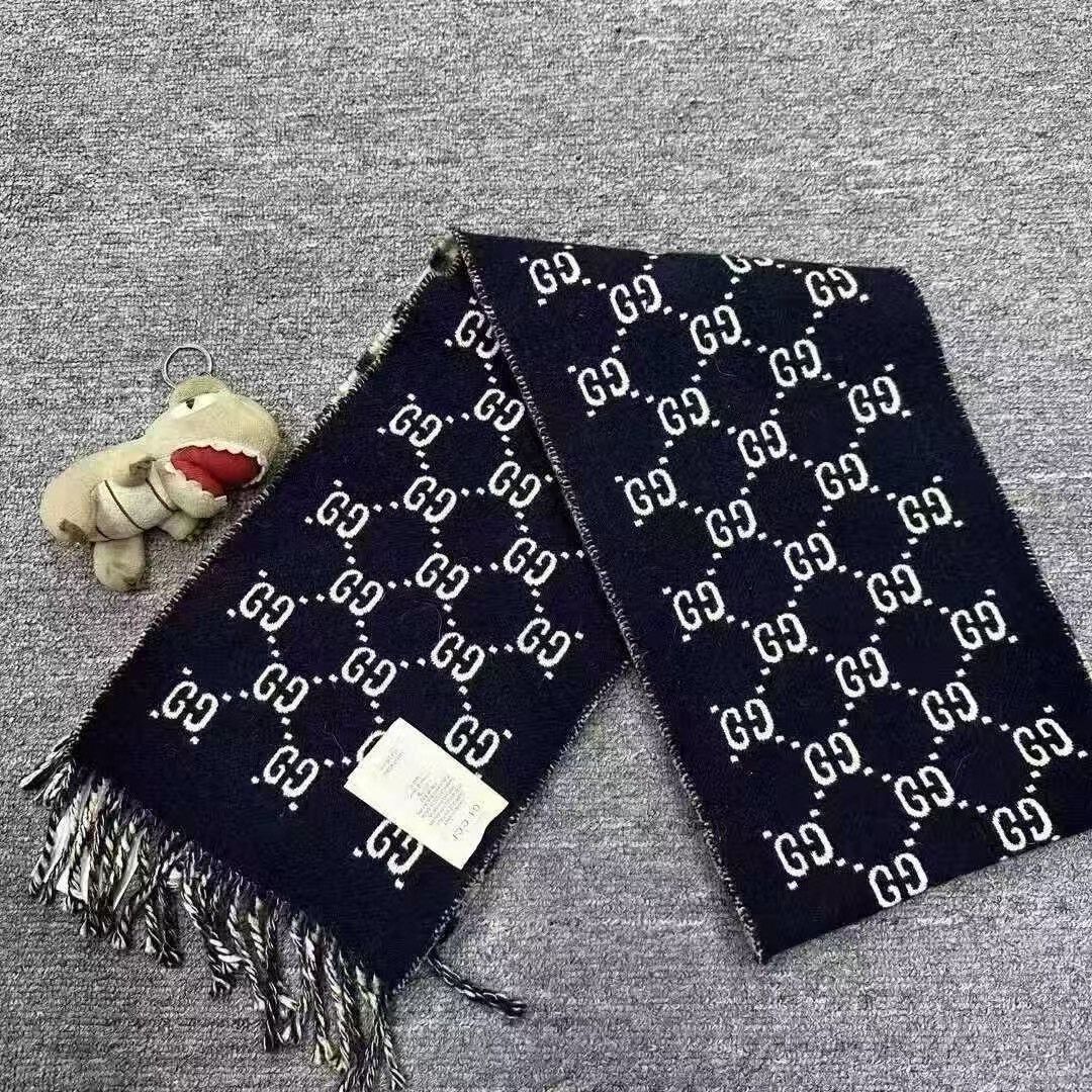 Gucci Gucci Double-Sided GG Print Scarf Size ONE SIZE - 1 Thumbnail