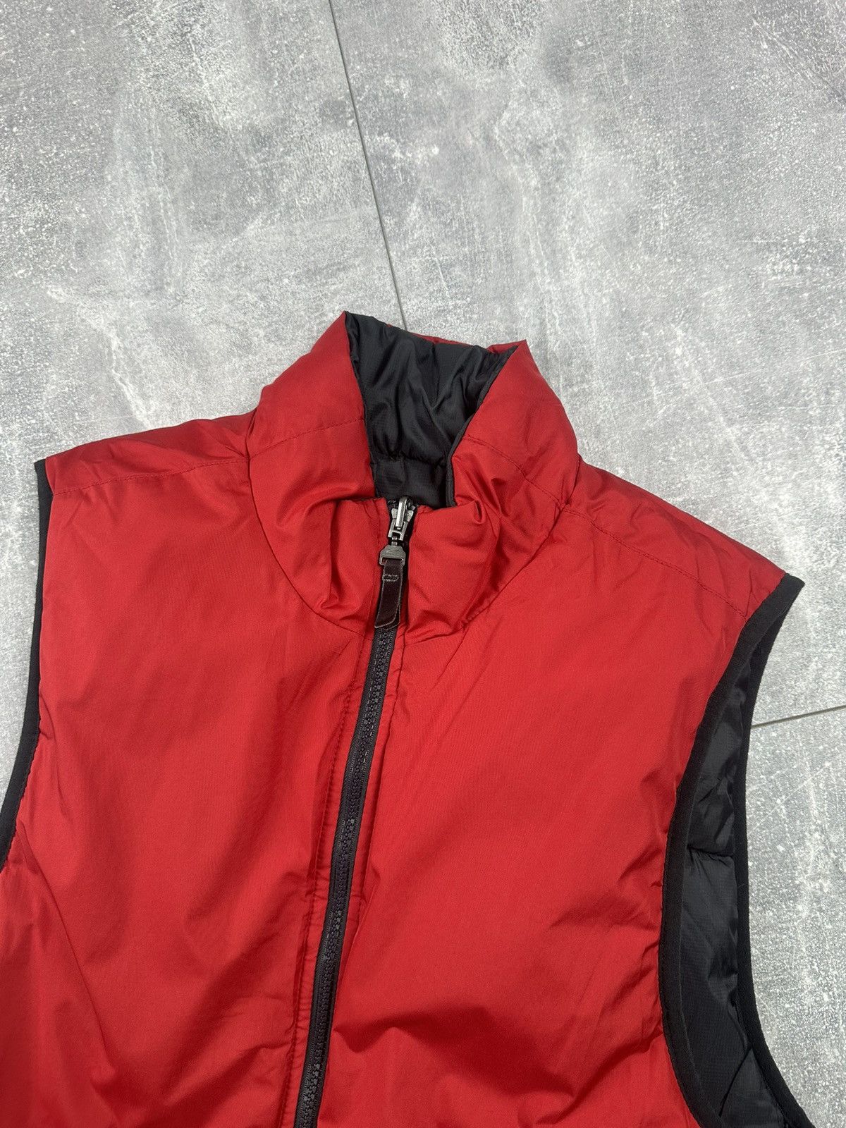 Nike Nike Reversible Sportswear Vest Red/Black Swoosh Logo Size US S / EU 44-46 / 1 - 4 Thumbnail