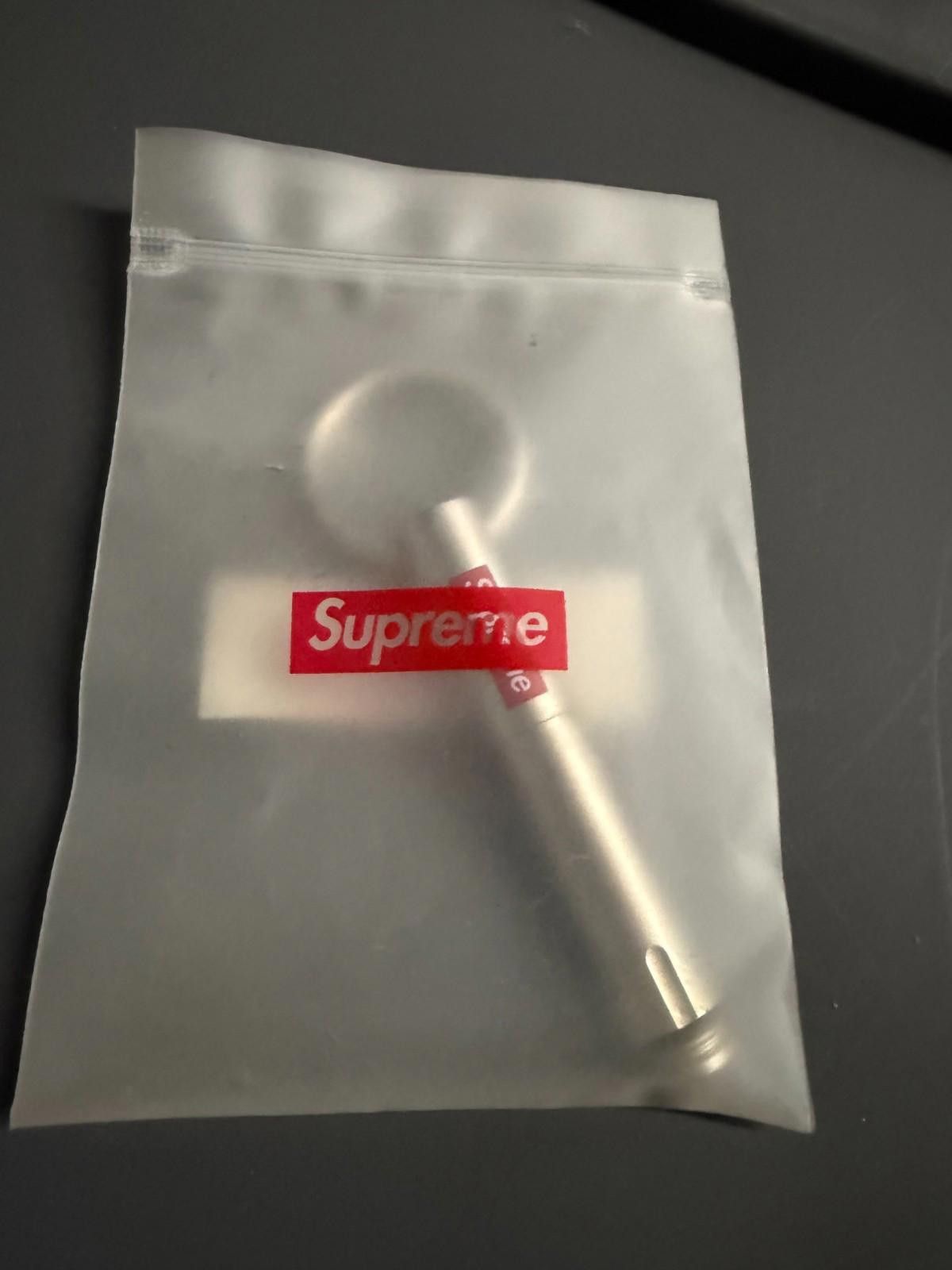 Supreme Supreme Steel Pen Keychain Silver SS16 Size ONE SIZE - 1 Thumbnail