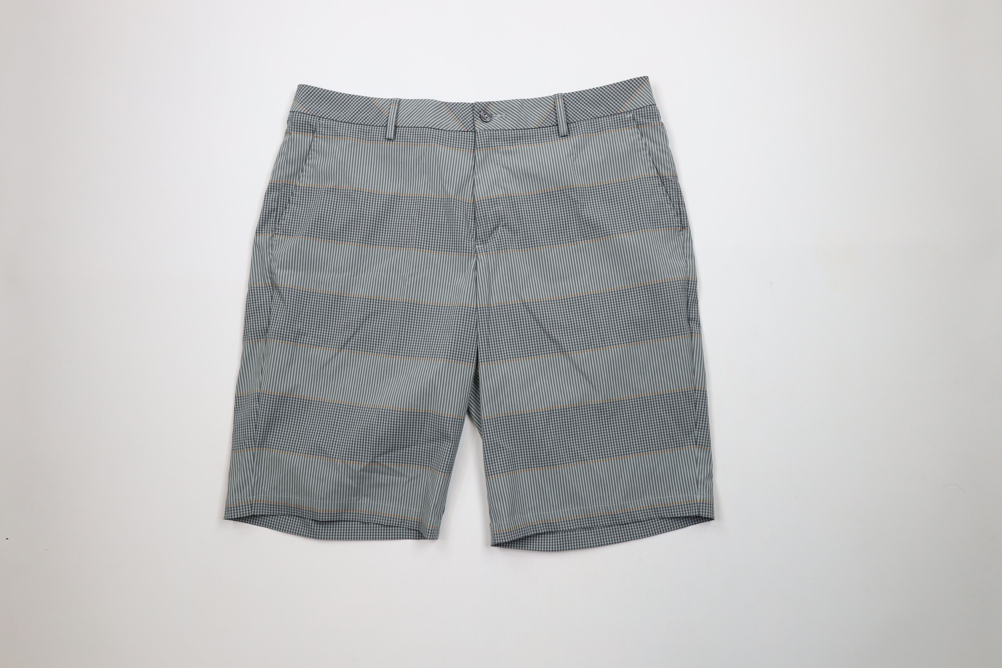 Puma × Vintage Puma Golf Cell Plaid Flat Front Tech Golf Chino Shorts Size US 38 / EU 54 - 1 Thumbnail