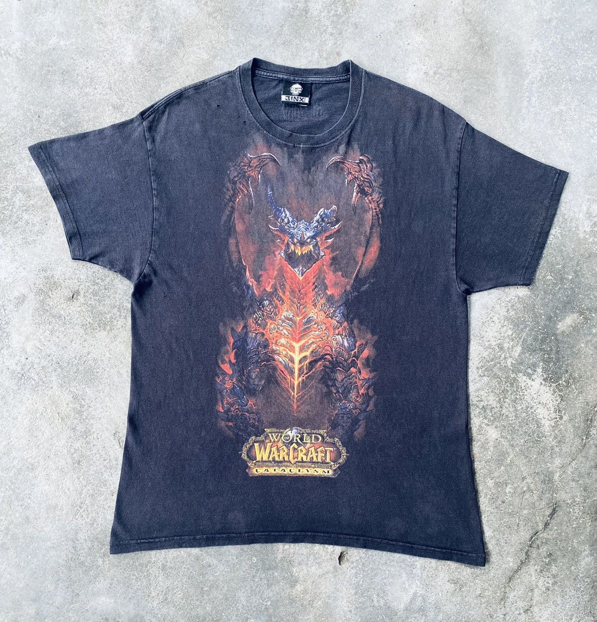 Vintage Vintage Anime Game World Of Warcraft Distressed Tees Size US L / EU 52-54 / 3 - 1 Thumbnail