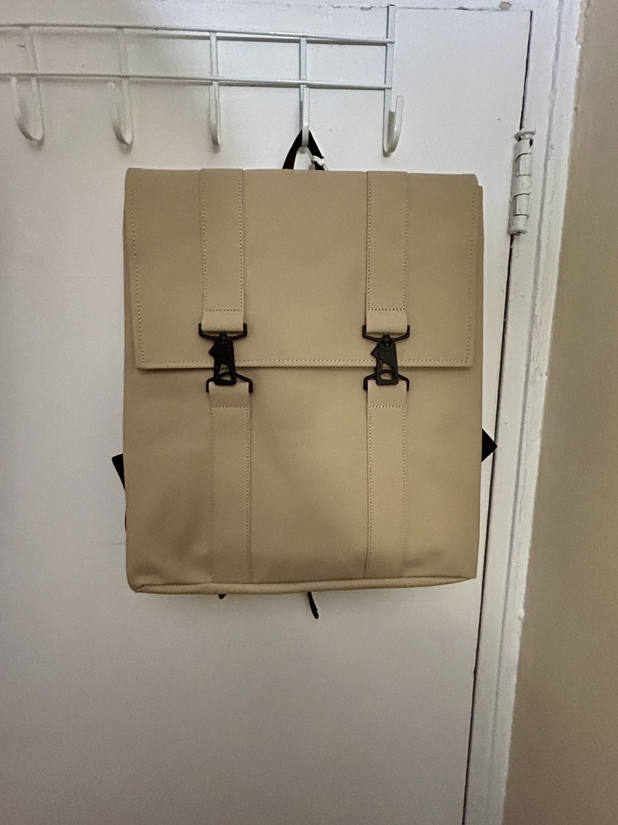 Rains Rains MSN Bag - Sand and Beige Waterproof Size ONE SIZE - 1 Thumbnail