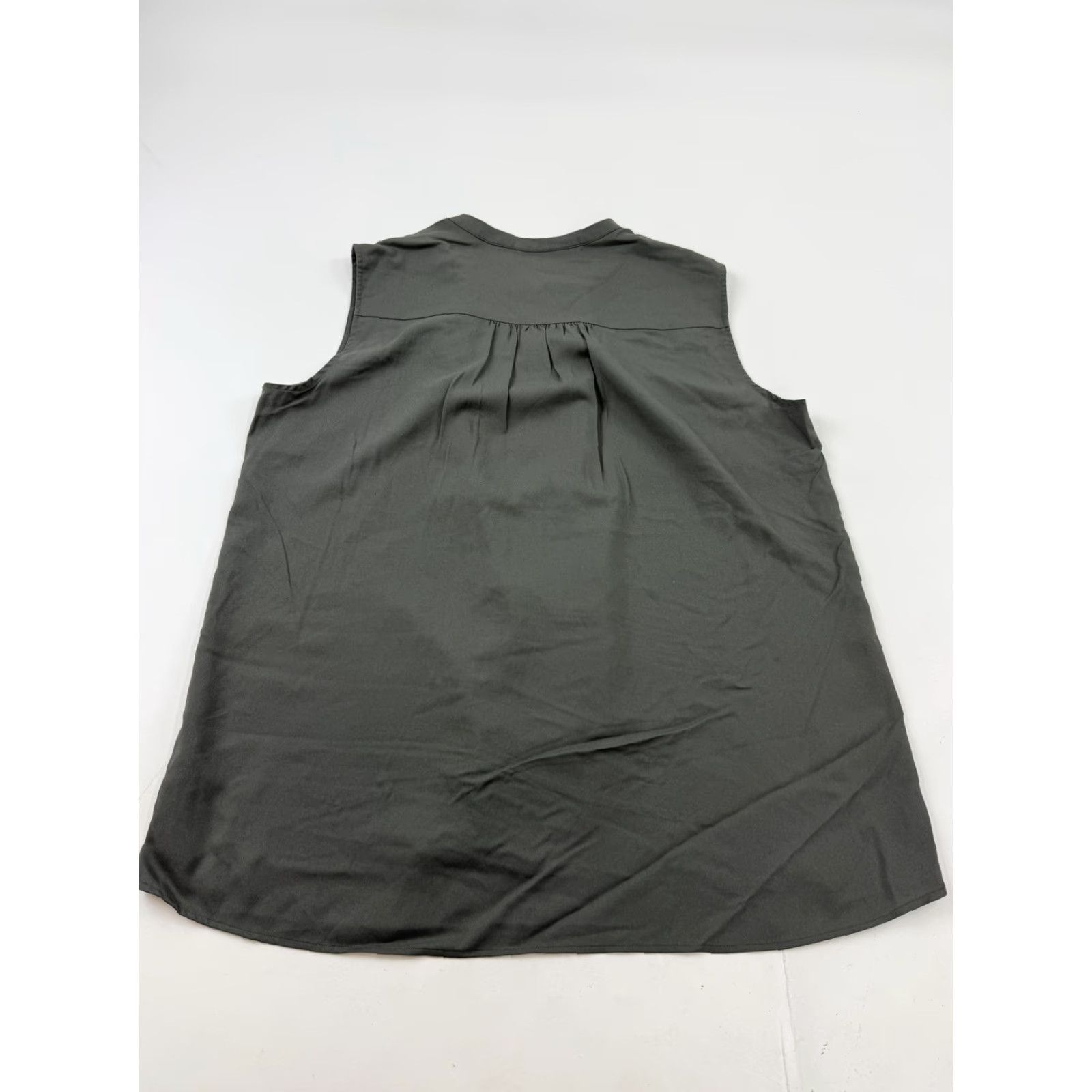 Uniqlo Uniqlo Blouse Womens XL Gray V-Neck Sleeveless Button Tunic Lightweight Top Size XL / US 12-14 / IT 48-50 - 6 Thumbnail