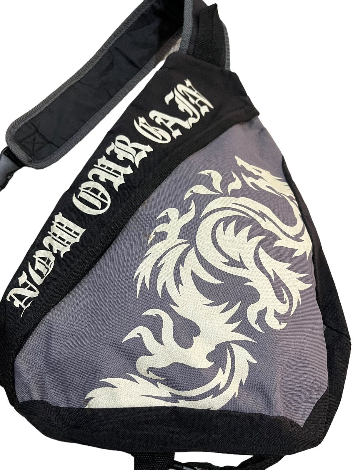 Japanese Brand Vintage Dragon Tattoo Crossbody Bag Size ONE SIZE - 3 Thumbnail