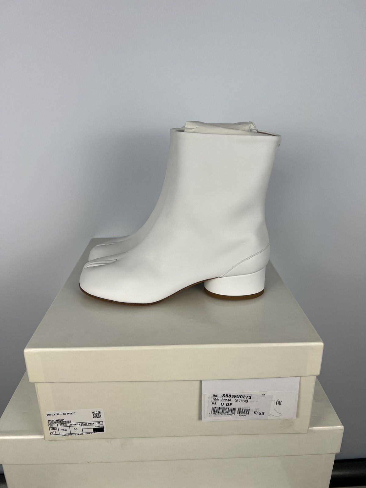 Maison Margiela White Tabi Heels Maison Martin Margiela (new with tags) Size US 5 / IT 35 - 4 Thumbnail