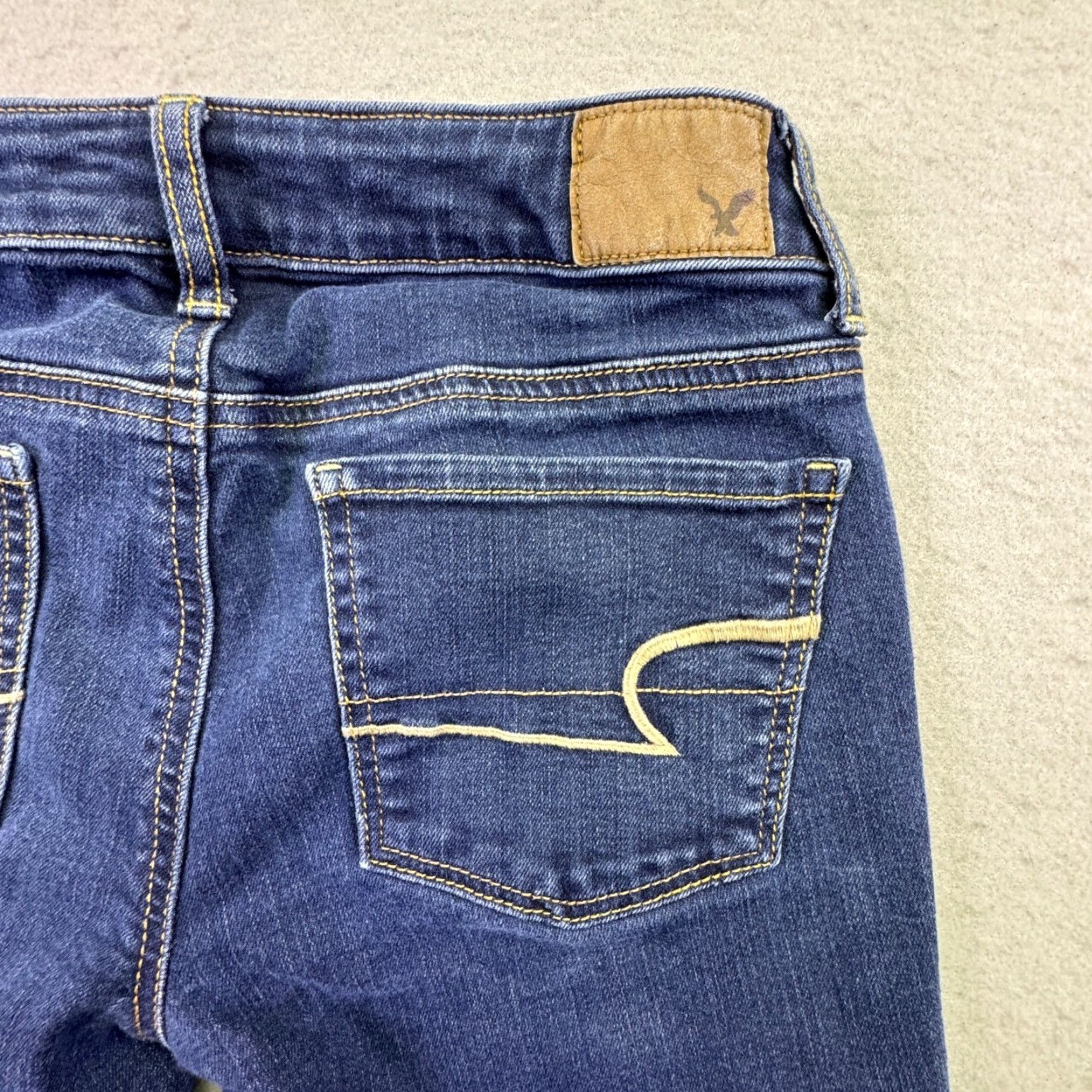 American Eagle Outfitters VINTAGE? No. American Eagle Outfitters Jeans Women 2 SHORT Skinny Dark Wash Stretch 5-Pocket Denim Slim Rise Mid Blue Jeans Size 26" / US 2 / IT 38 - 8 Thumbnail