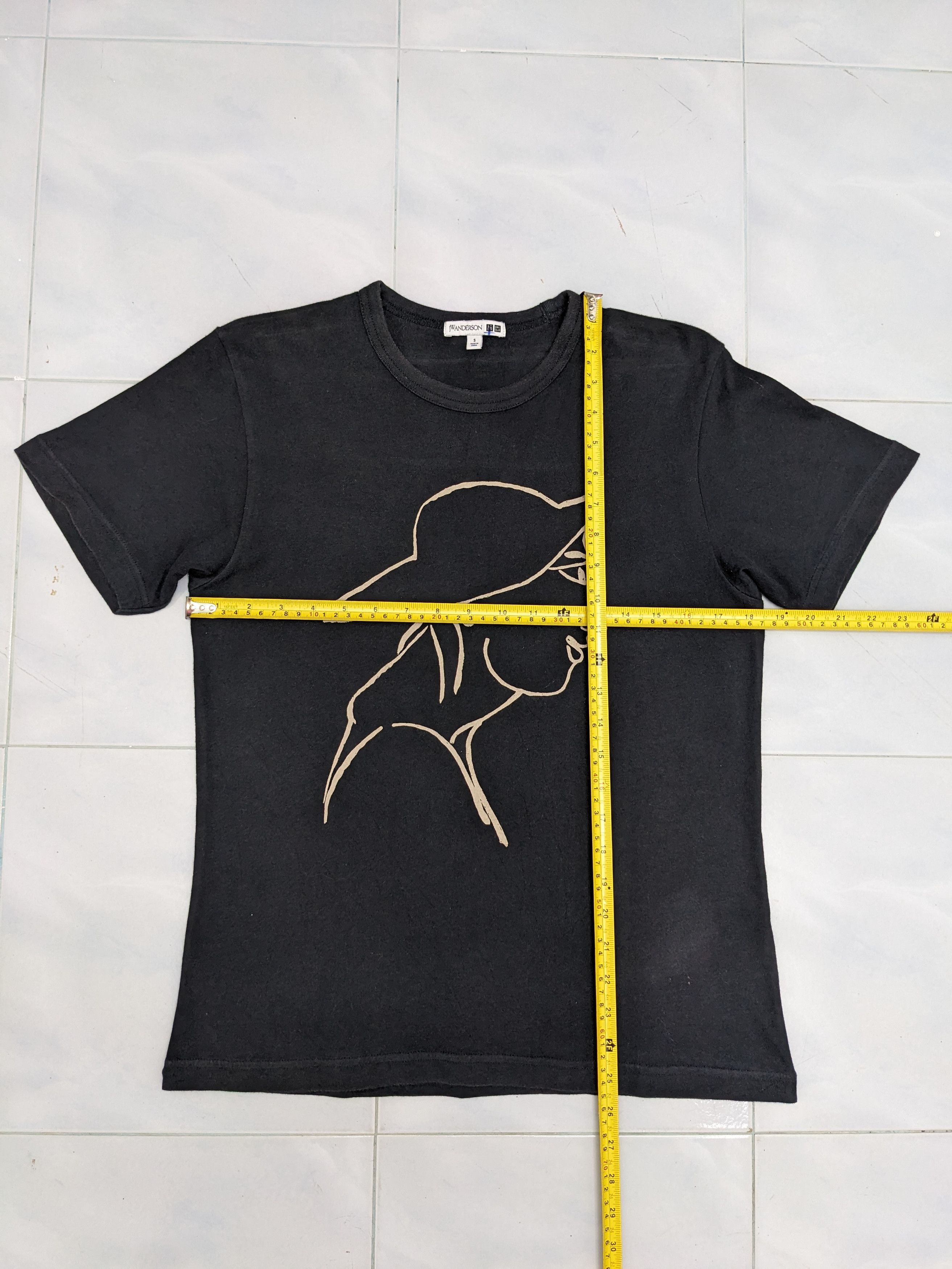 JW Anderson × Uniqlo J.W. Anderson X Japanese Brand Uniqlo Tshirt Size US S / EU 44-46 / 1 - 6 Thumbnail