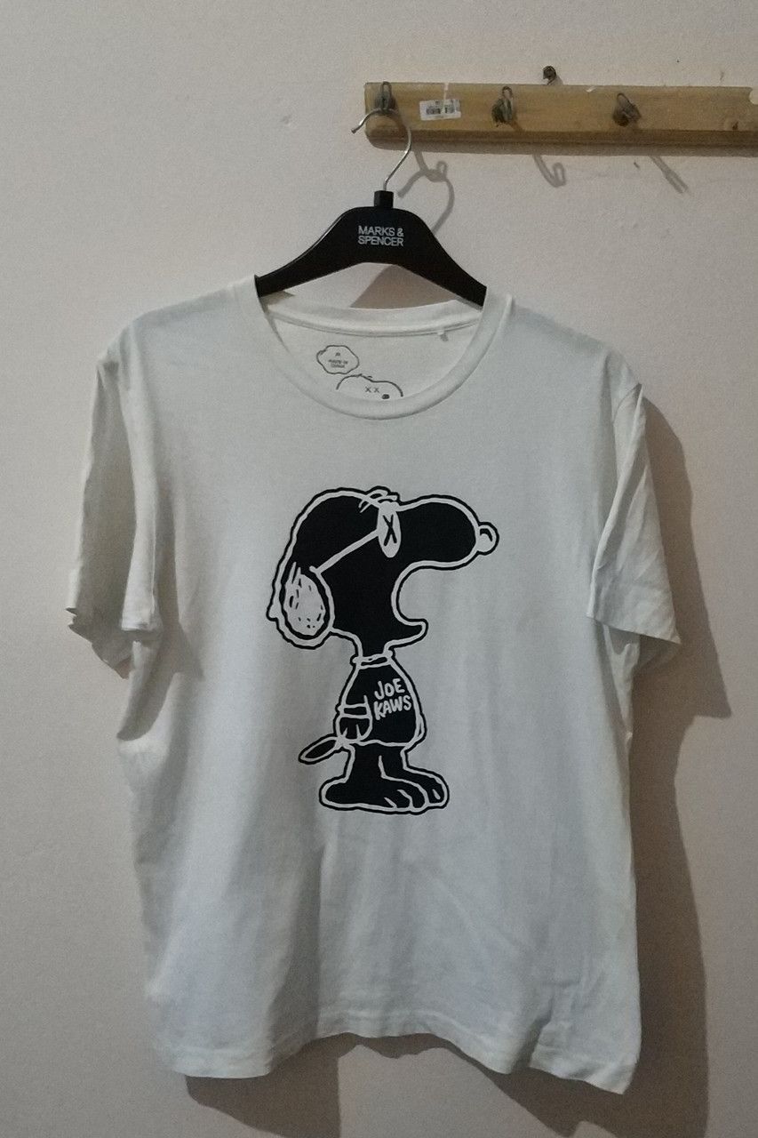 Kaws × Peanuts × Uniqlo Vintage Uniqlo x Kaws x Peanuts T-Shirt M Excellent Size US M / EU 48-50 / 2 - 1 Thumbnail