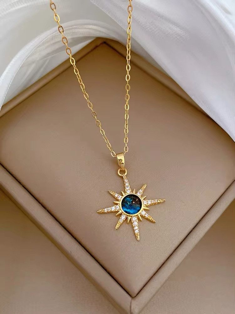 Vintage Retro Goth Starburst Necklace Size ONE SIZE - 1 Thumbnail