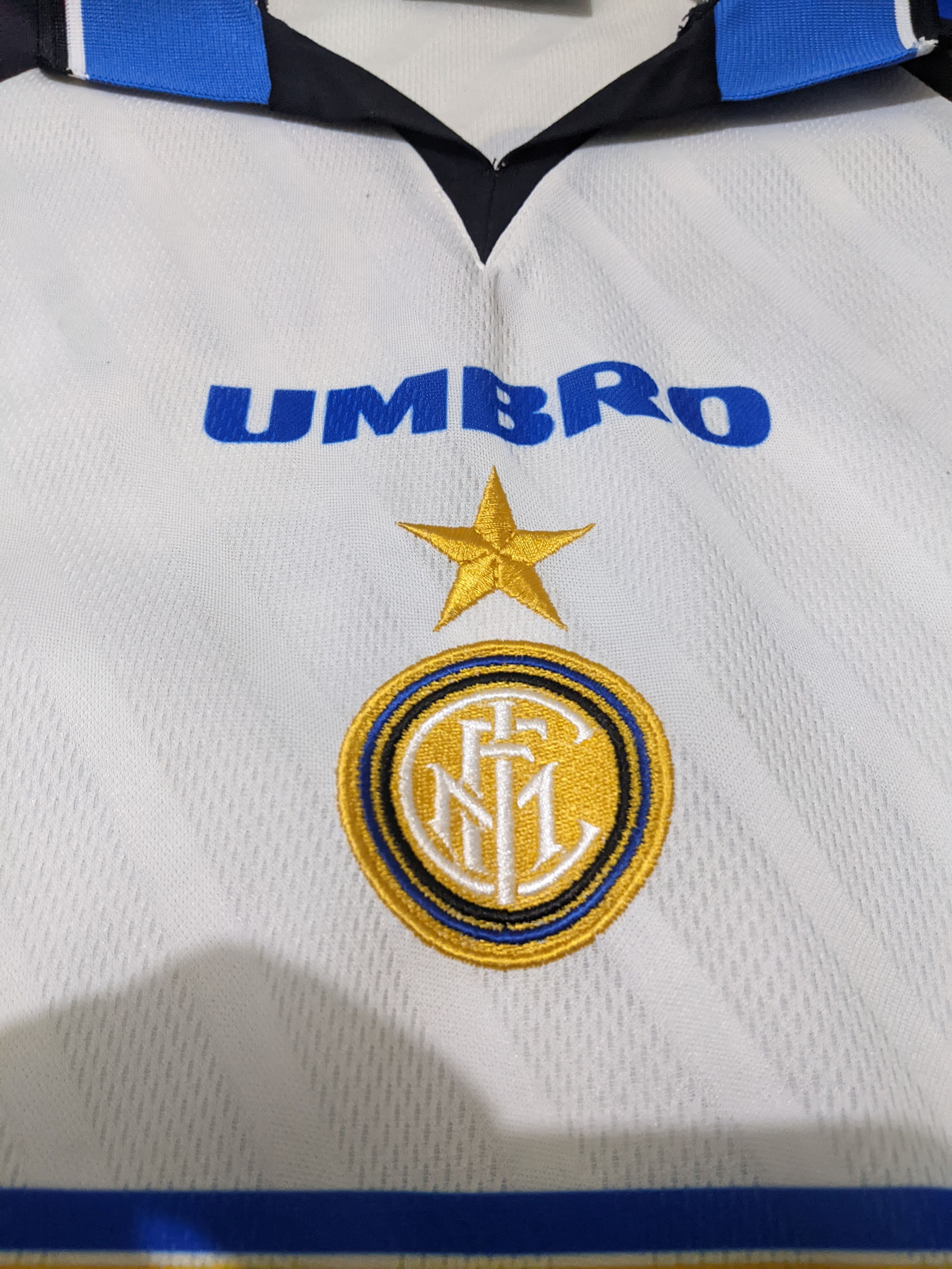 Umbro Jersey inter Milan away 1996 Zamorano football shirt Size US L / EU 52-54 / 3 - 7 Thumbnail