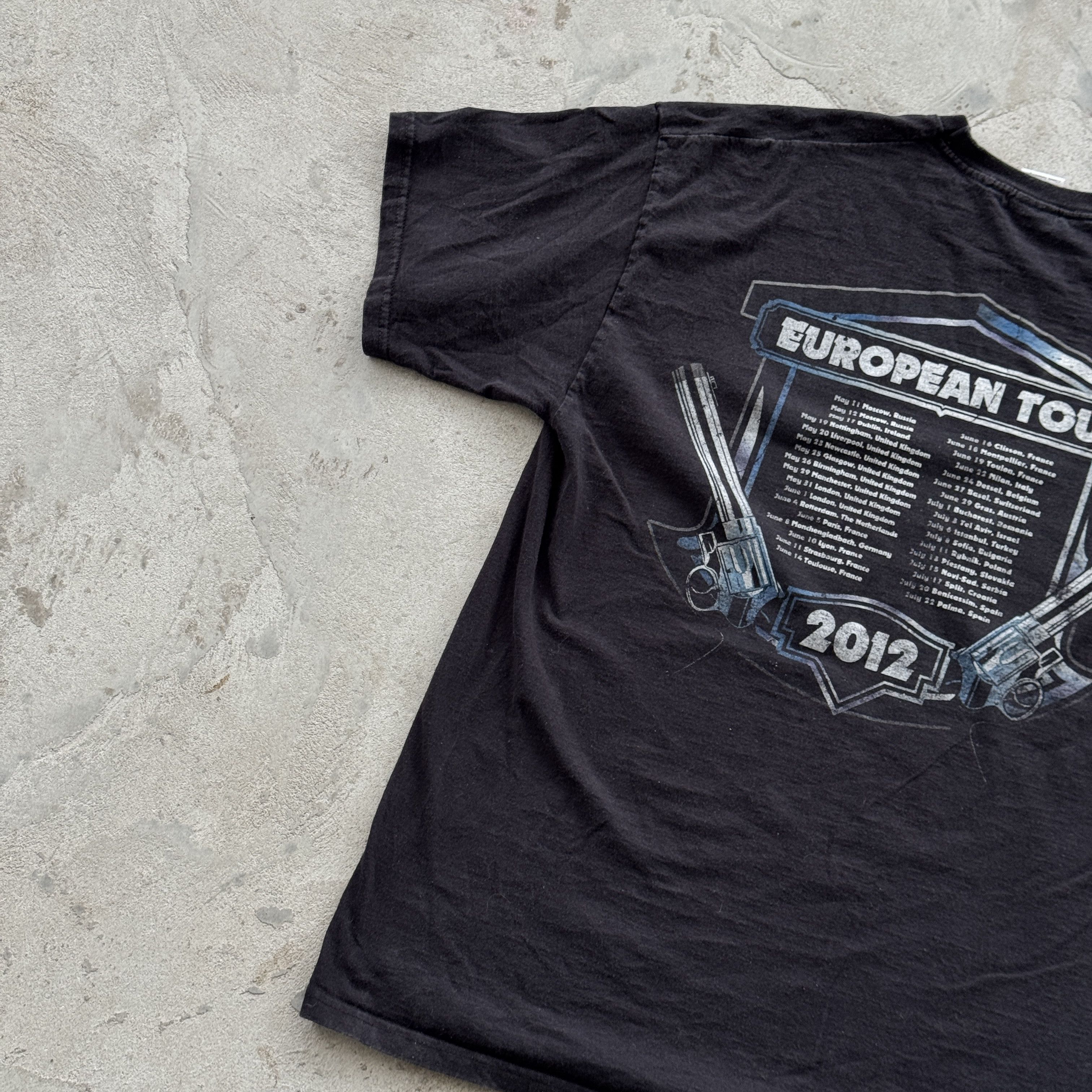 Guns N' Roses Vintage Guns N' Roses 2012 European Tour Tee Shirt XL Size US XL / EU 56 / 4 - 7 Thumbnail