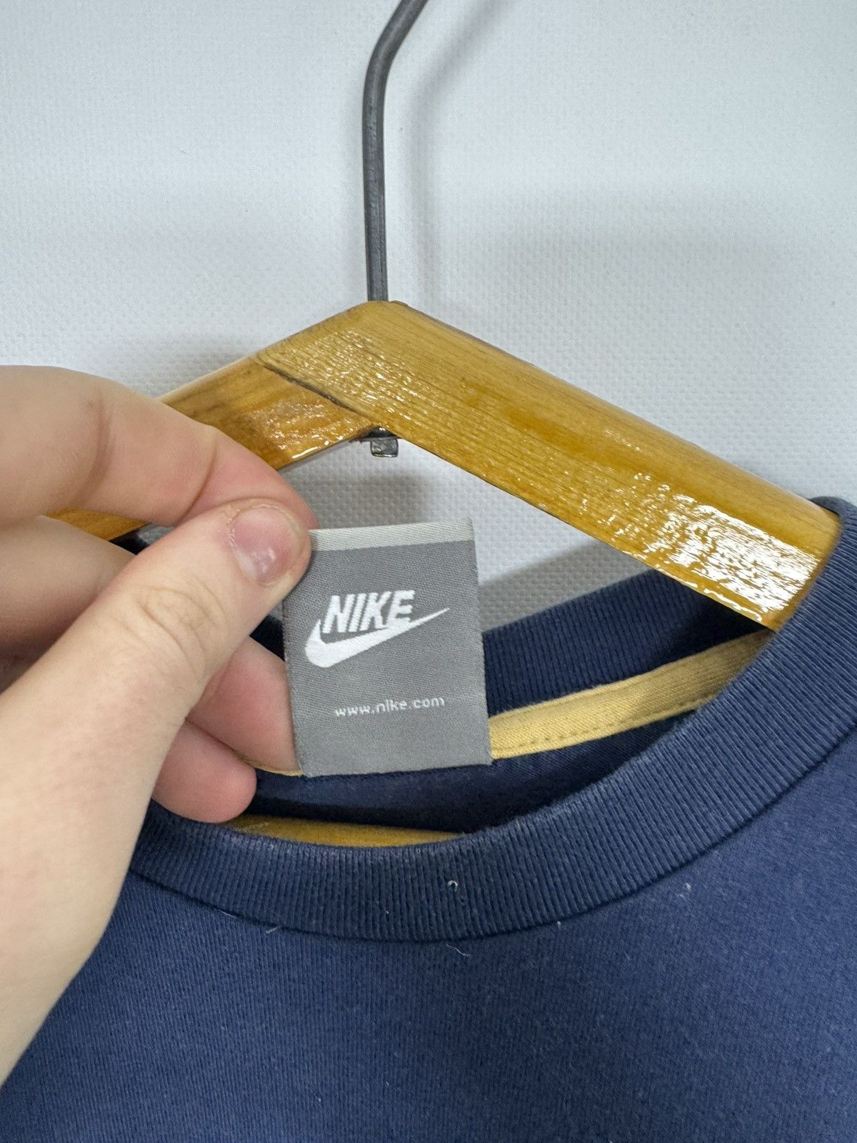 Nike Vintage Nike Tick Arsenal Graphic Print Navy Red T-Shirt Size US M / EU 48-50 / 2 - 10 Thumbnail