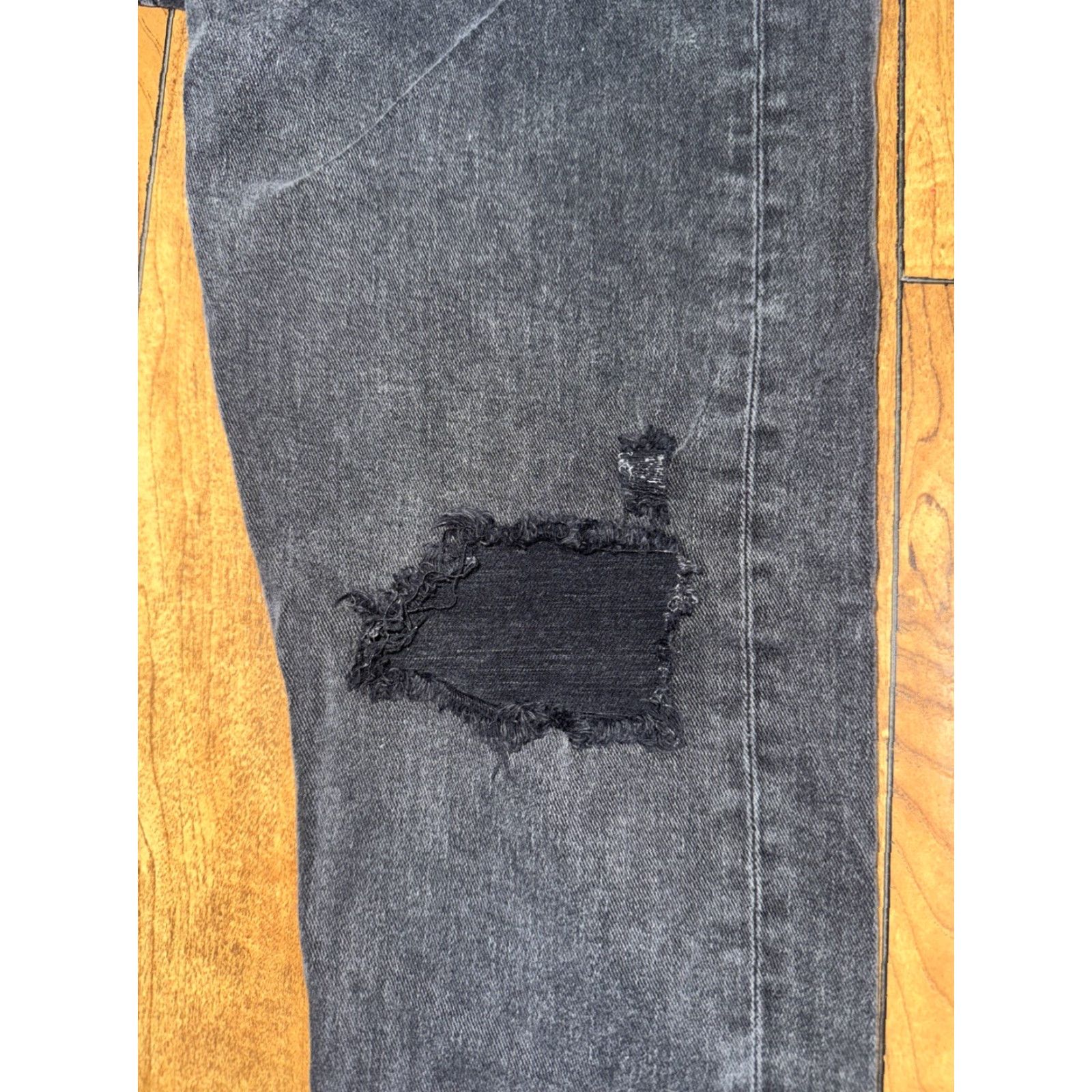 Rag & Bone Rag & Bone Skinny Jeans Black Distressed 32x30 Men's Jeans, 32 Inseam Slim Fit Distressed Knee 30 in Inseam Button Zip Regular 32x30 Size US 32 / EU 48 - 3 Thumbnail