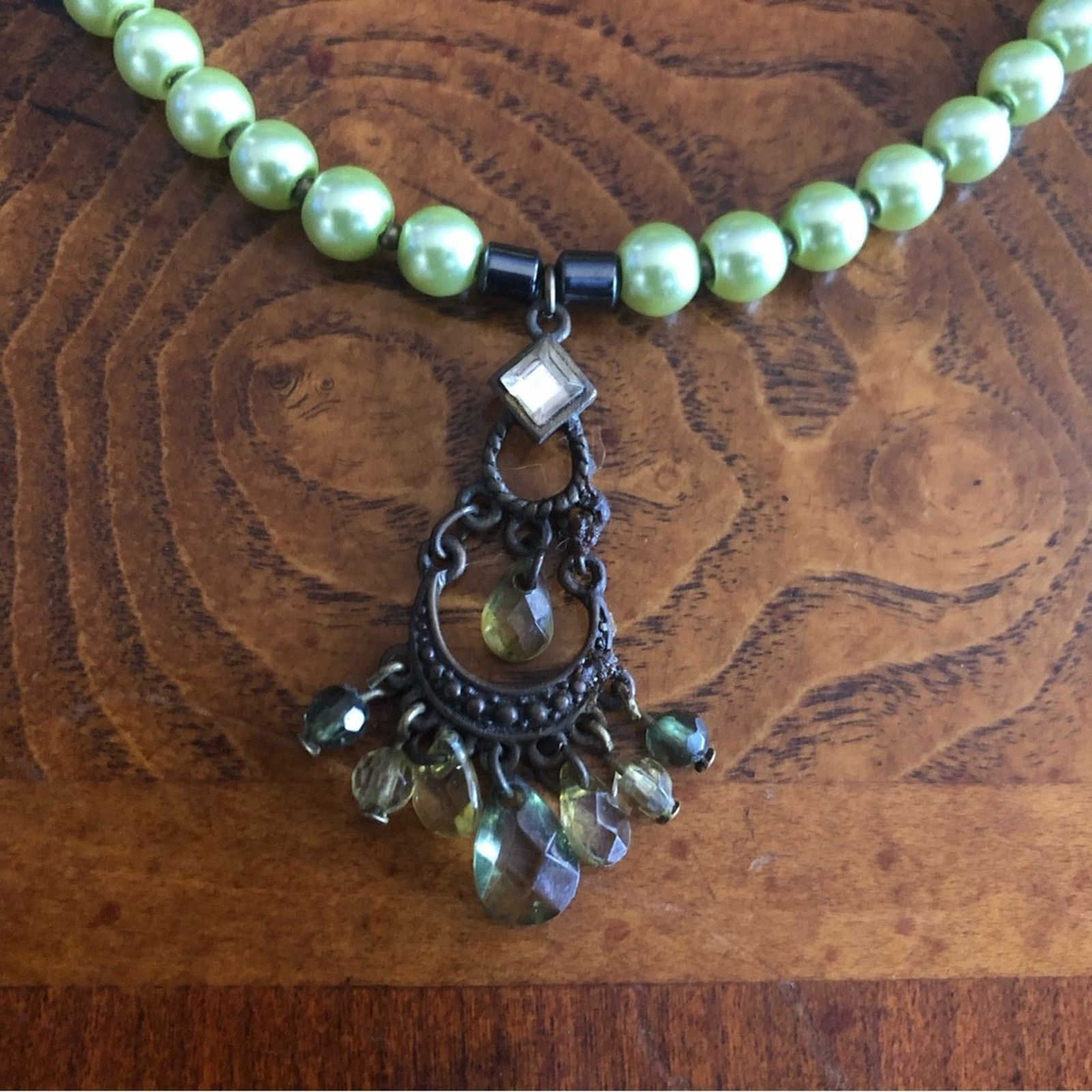 Handmade Handcrafted repurpose faceted peridot pendant Pearl necklace Size ONE SIZE - 9 Thumbnail