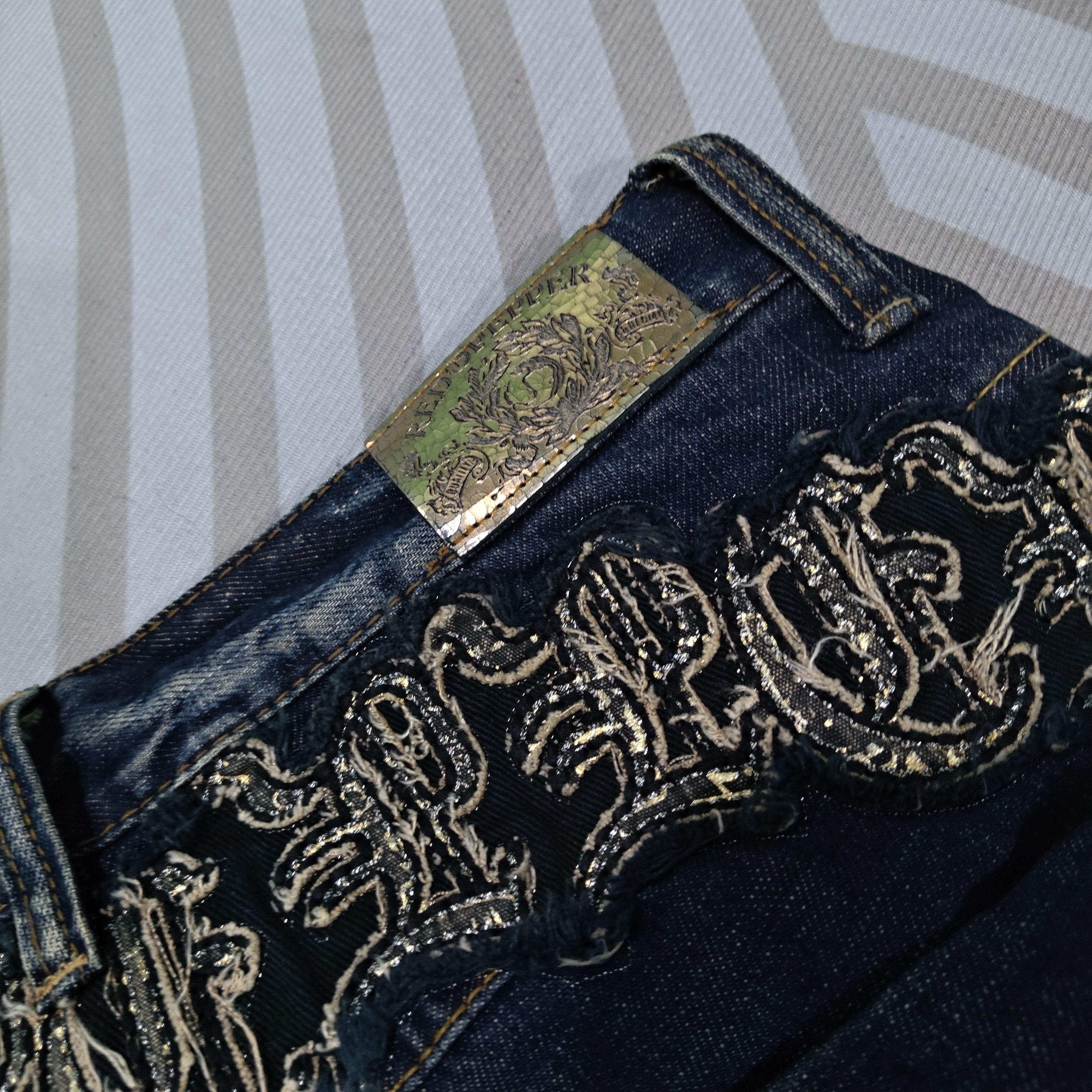 Hysteric Glamour FLARE RED PEPPER JEANS japanese tribe embroidery back gothic Size US 30 / EU 46 - 19 Thumbnail