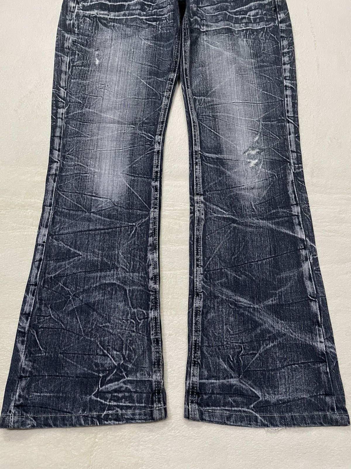 Japanese Brand Vintage Sally Dog Boot Cut Distress Mudwash Denim Jeans Size US 33 - 4 Thumbnail