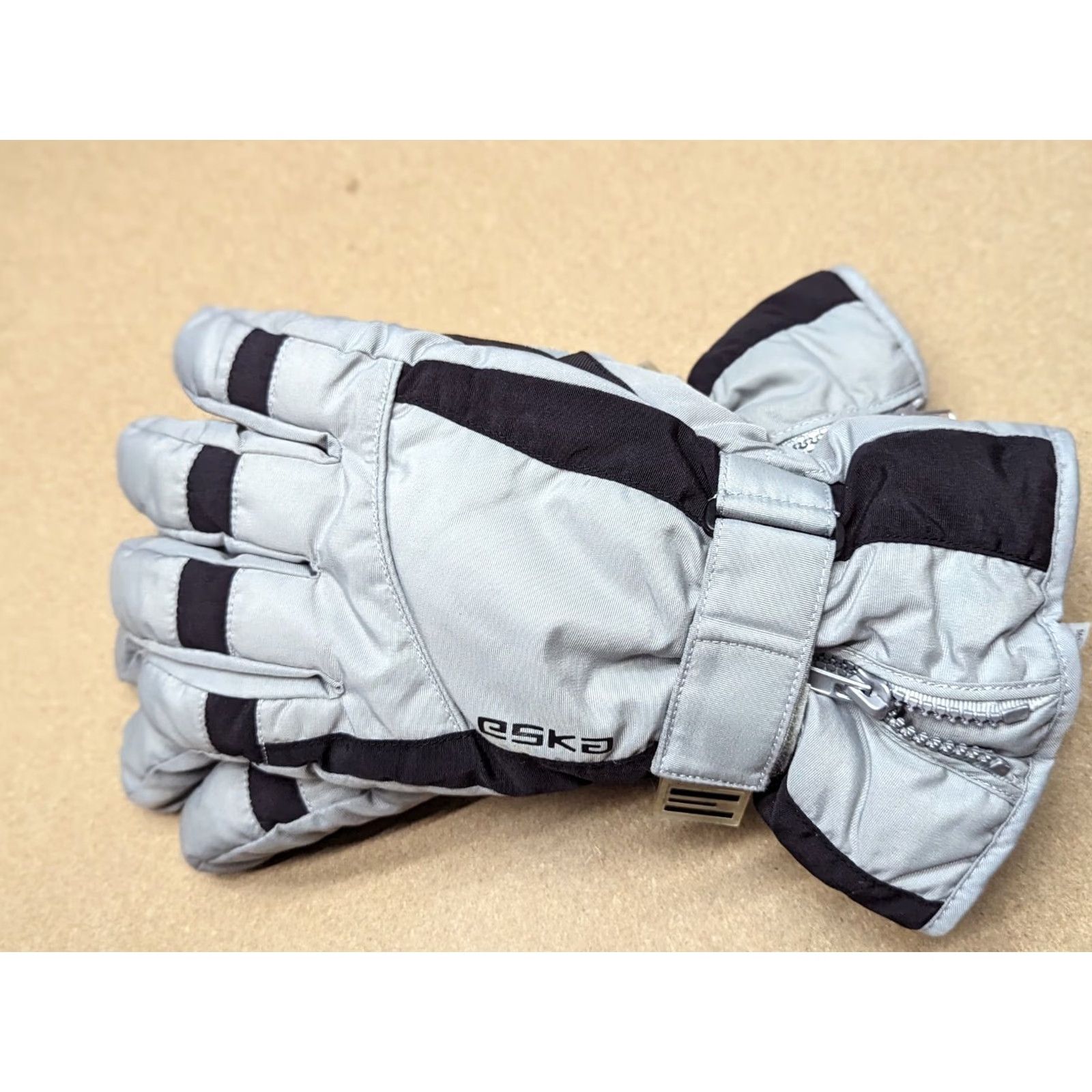 Vintage ESKA Motorcycle Mens Gloves Size 11 Gray Winter Warm Thermal ISODRY Grip Glove Leather, Nylon, Polyester Lined Size ONE SIZE - 2 Thumbnail