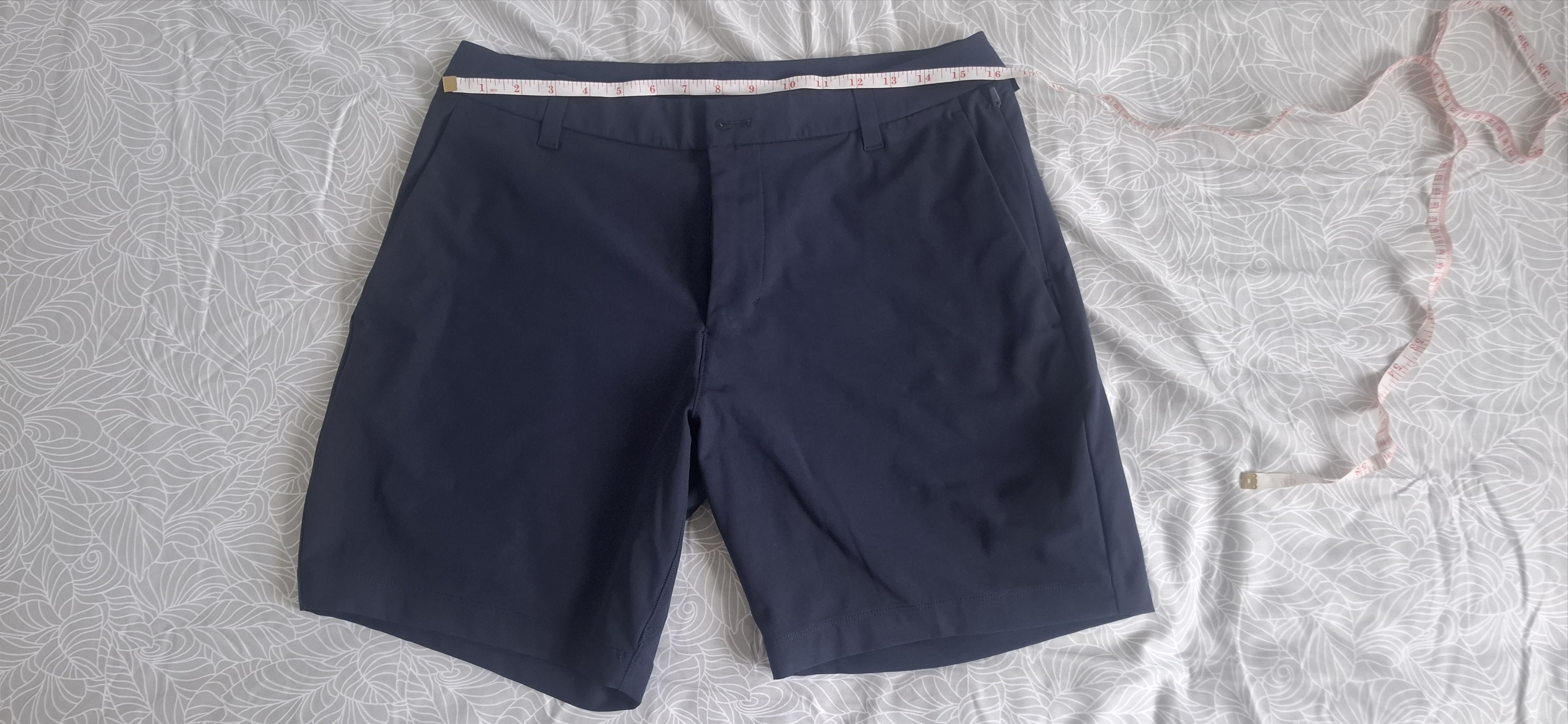 Lululemon Lululemon Navy Shorts Size US 32 / EU 48 - 4 Thumbnail